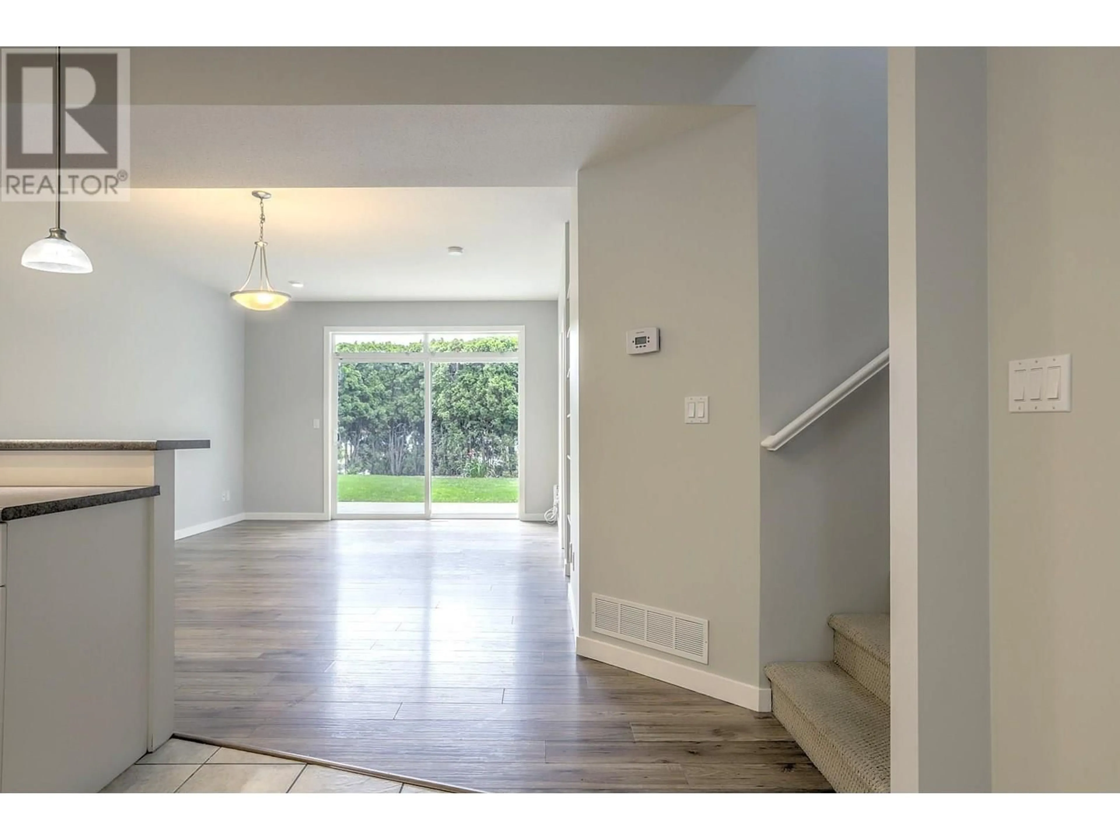 Indoor entryway for 17 - 100 PALMER ROAD, Vernon British Columbia V1H2H8