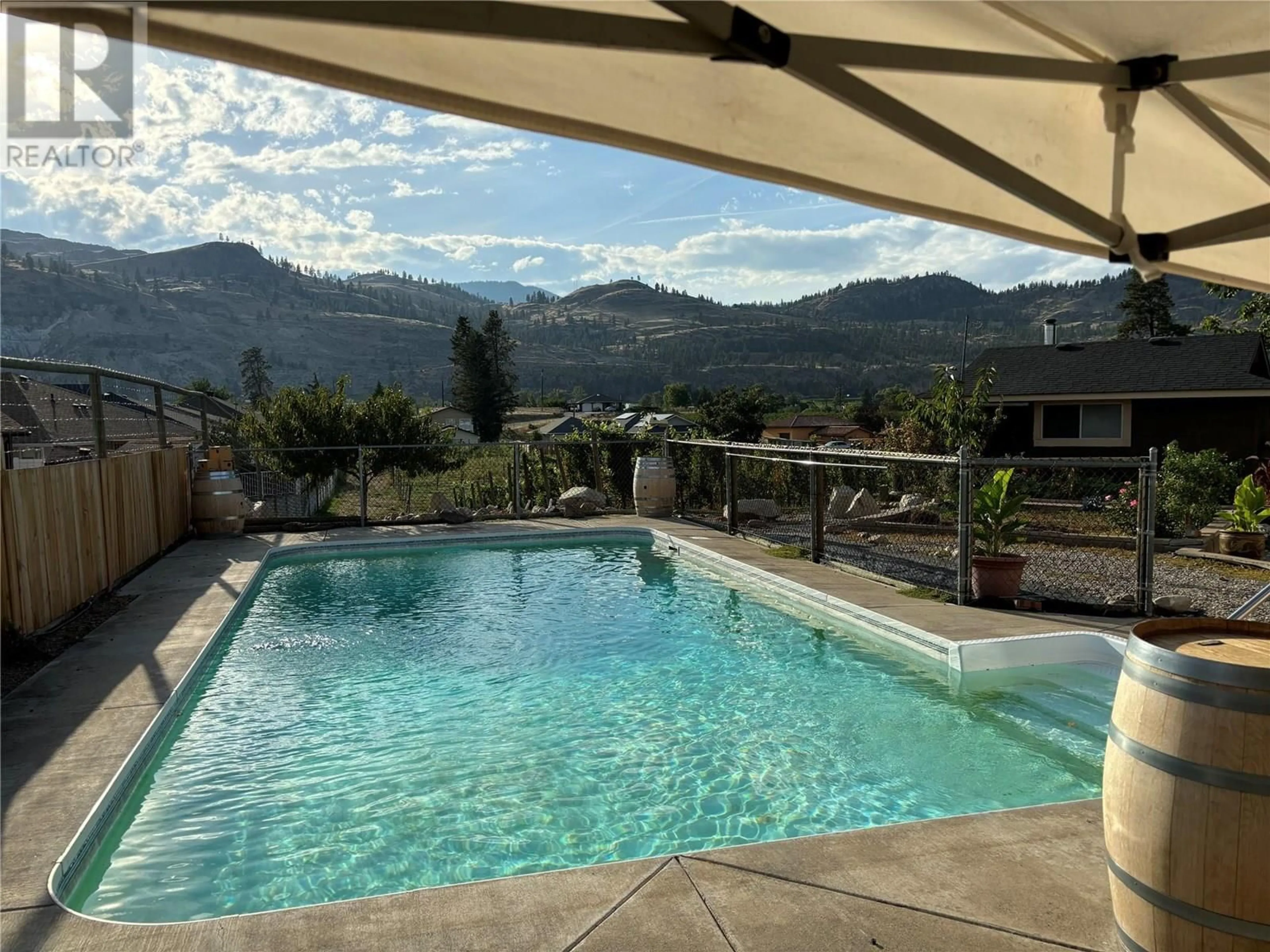 Pool for 6940 MOUNTAINVIEW DRIVE DRIVE, Oliver British Columbia V0H1T0