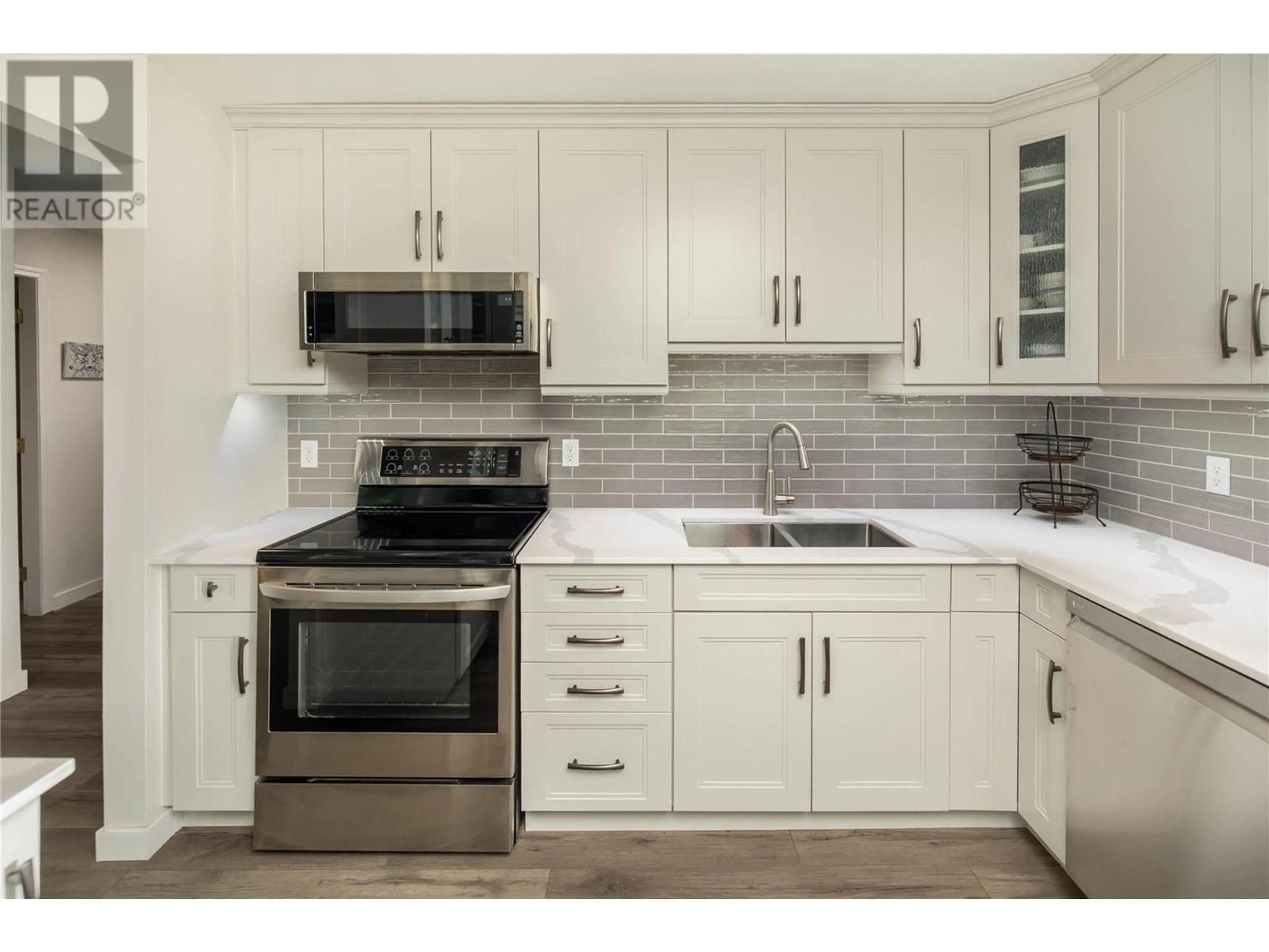 Standard kitchen, unknown for 302 - 727 HOUGHTON ROAD, Kelowna British Columbia V1X7J7