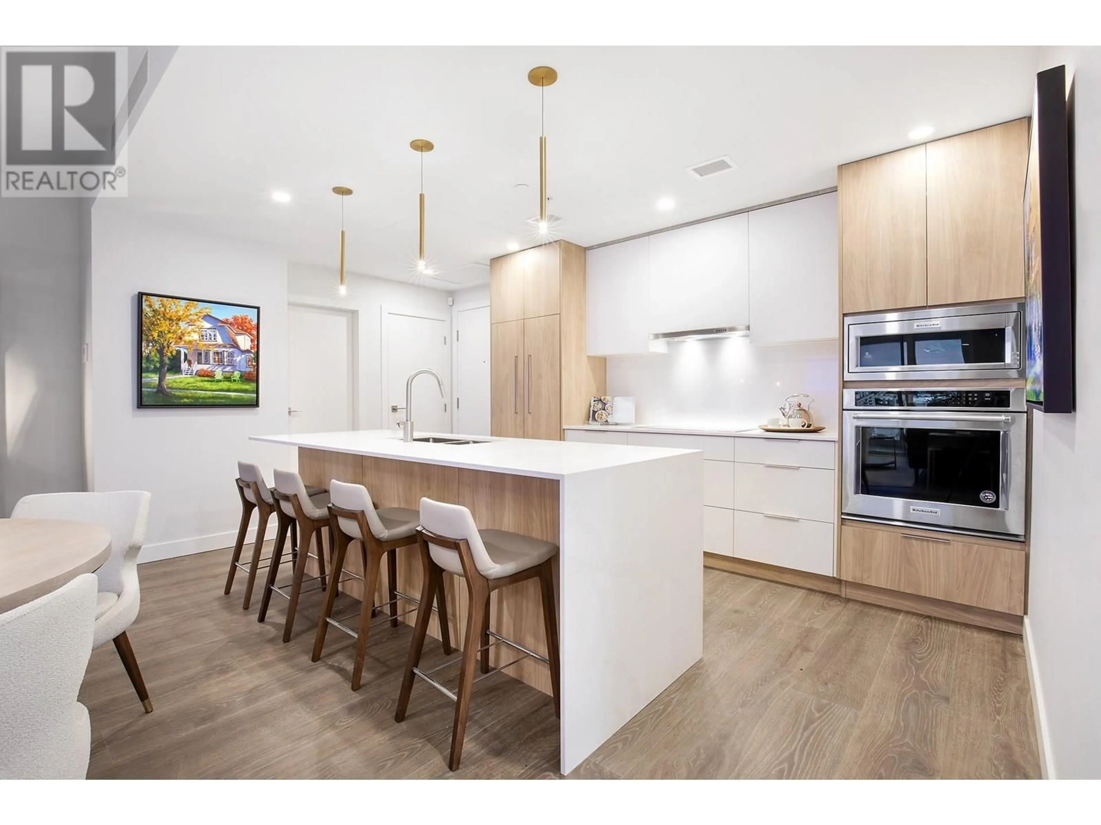 Open concept kitchen, wood/laminate floor for 2203 - 460 NICOLA STREET, Kamloops British Columbia V2H1T7