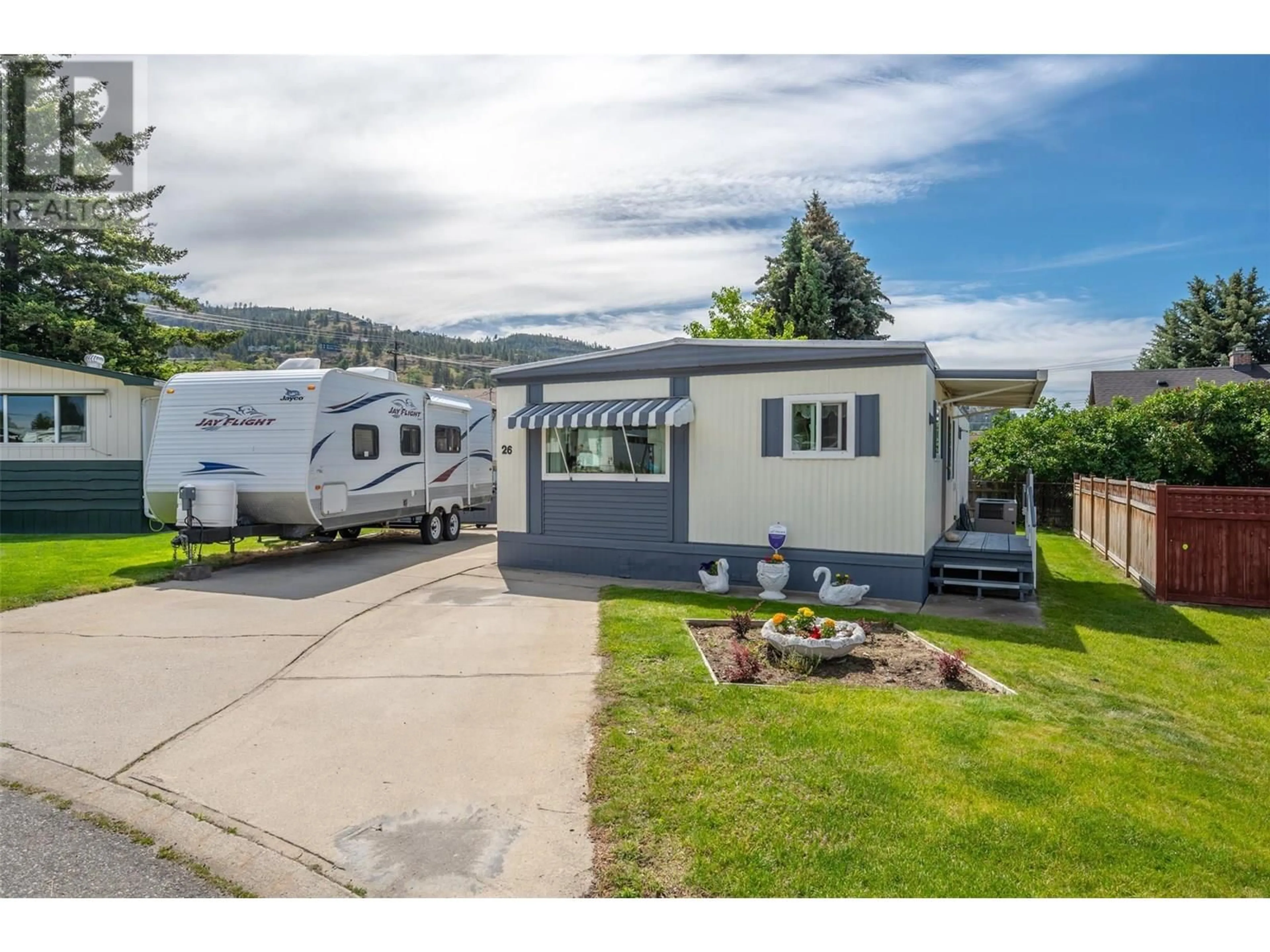 Home with vinyl exterior material, mountain view for 26 - 2773 SOUTH MAIN STREET, Penticton British Columbia V2A5J5