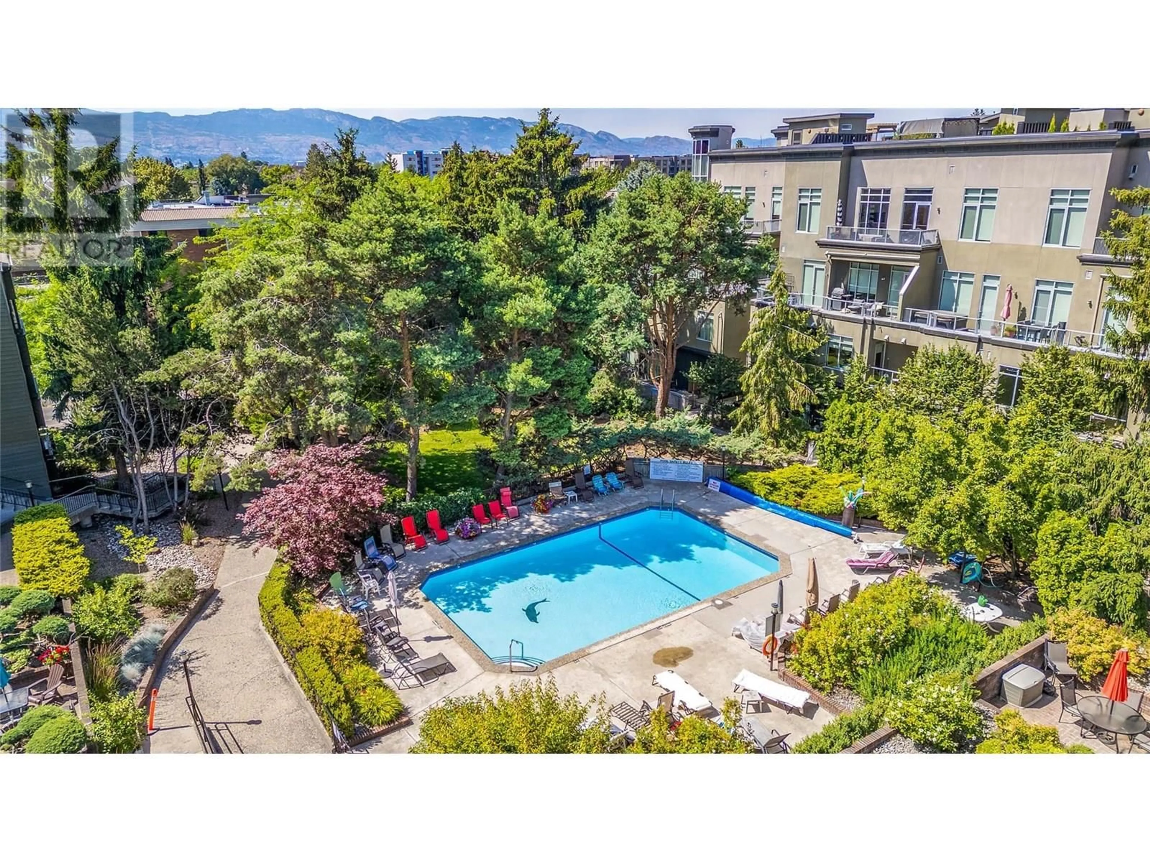 Pool for 112 - 1056 BERNARD AVENUE, Kelowna British Columbia V1Y8L7