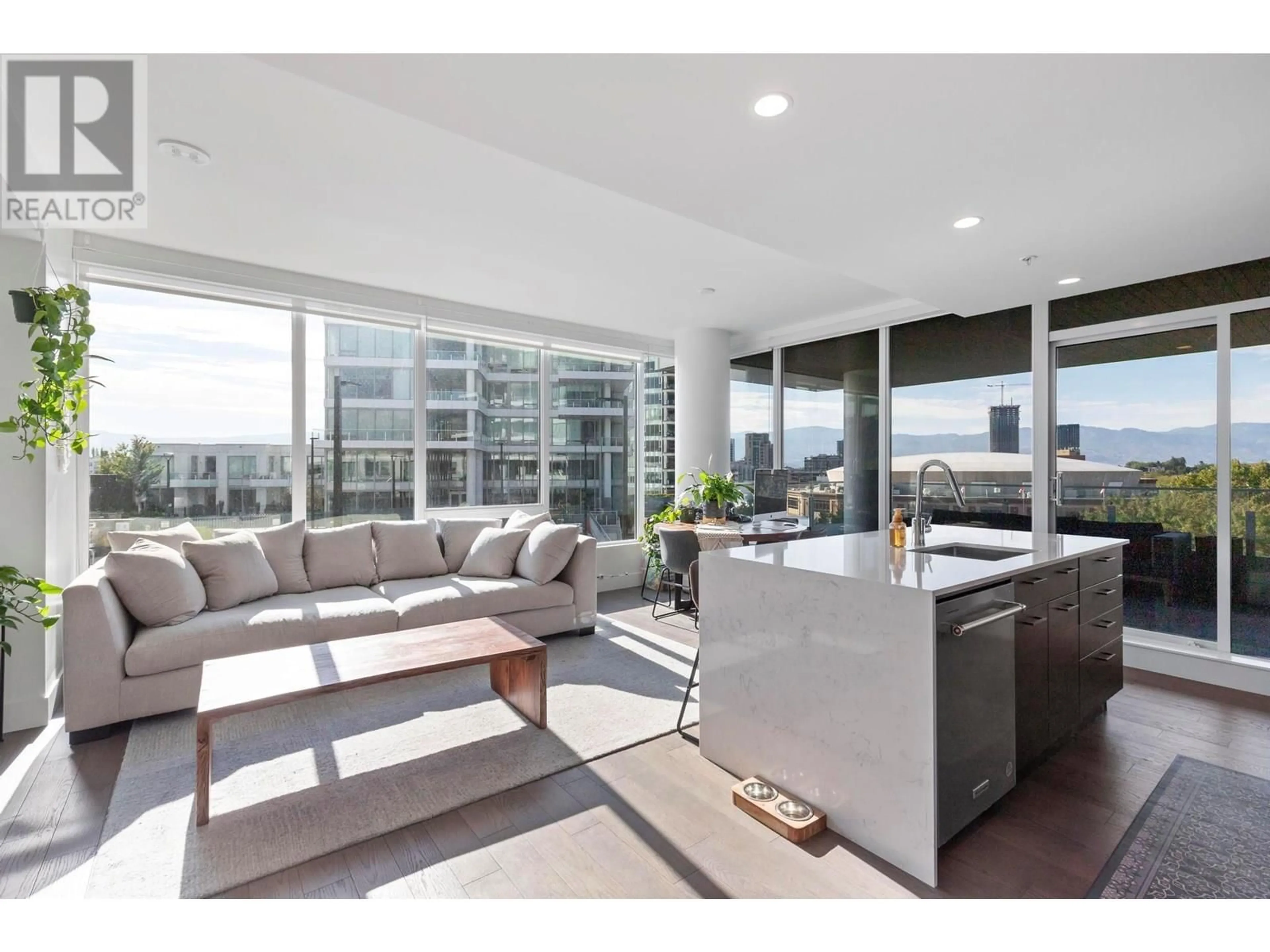 Living room with furniture, unknown for 501 - 1181 SUNSET DRIVE, Kelowna British Columbia V1Y0J4