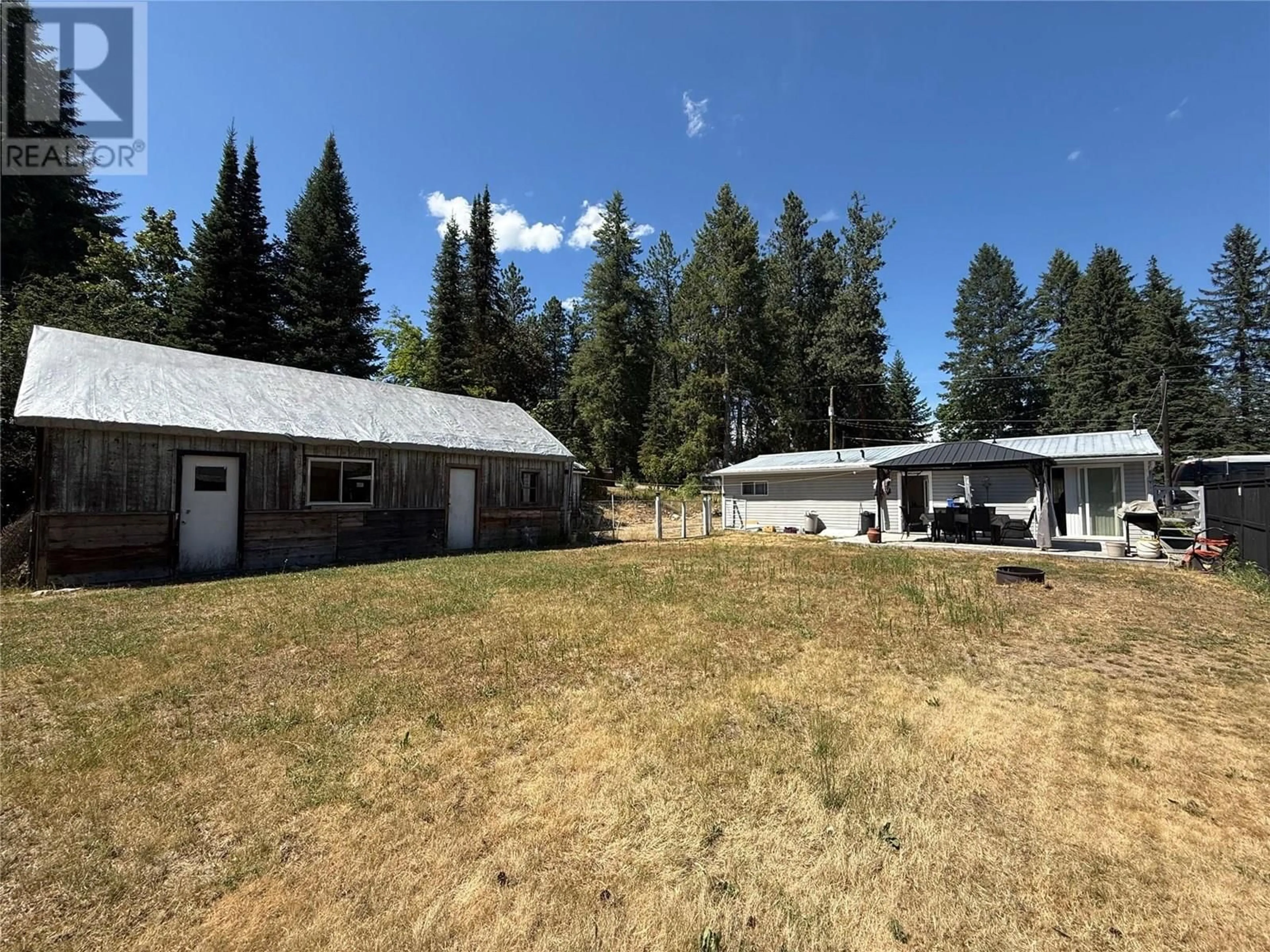 A pic from outside/outdoor area/front of a property/back of a property/a pic from drone, unknown for 1544 BURGER ROAD, Christina Lake British Columbia V0H1E0