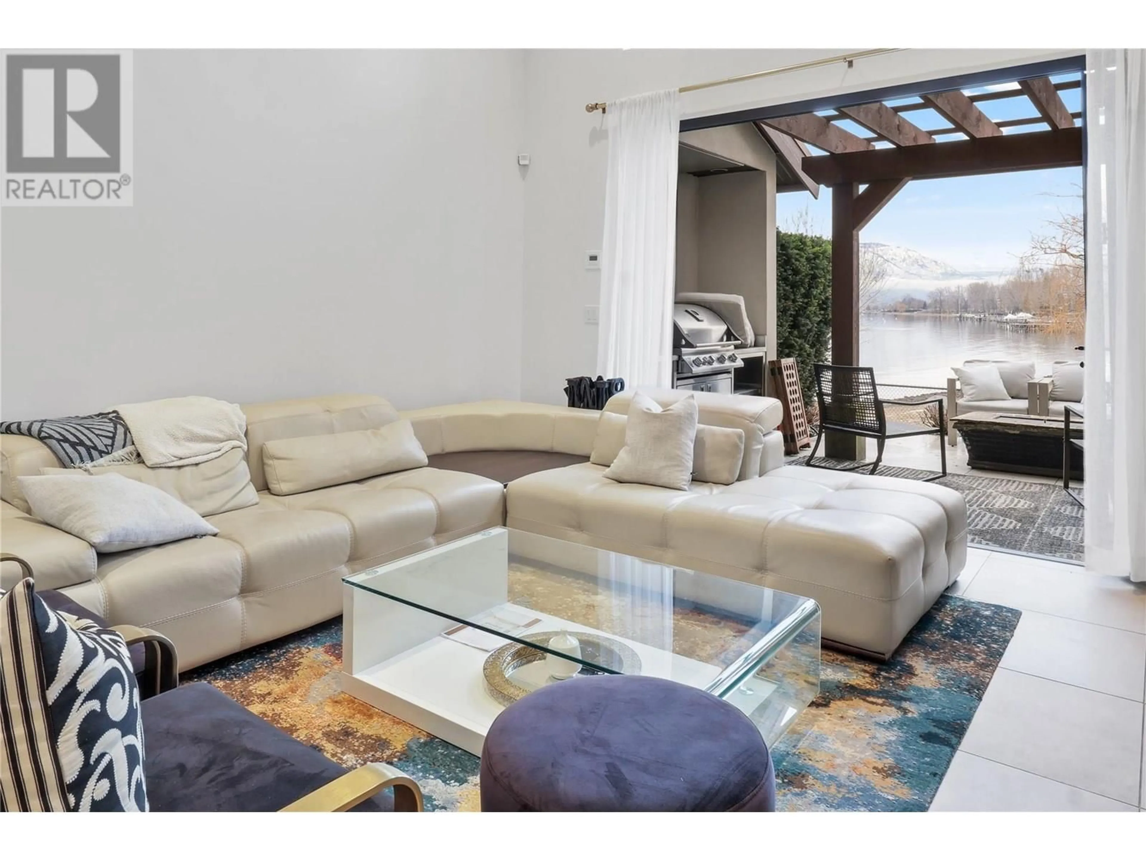 Living room with furniture, unknown for 13 - 3756 LAKESHORE ROAD, Kelowna British Columbia V1W3L4