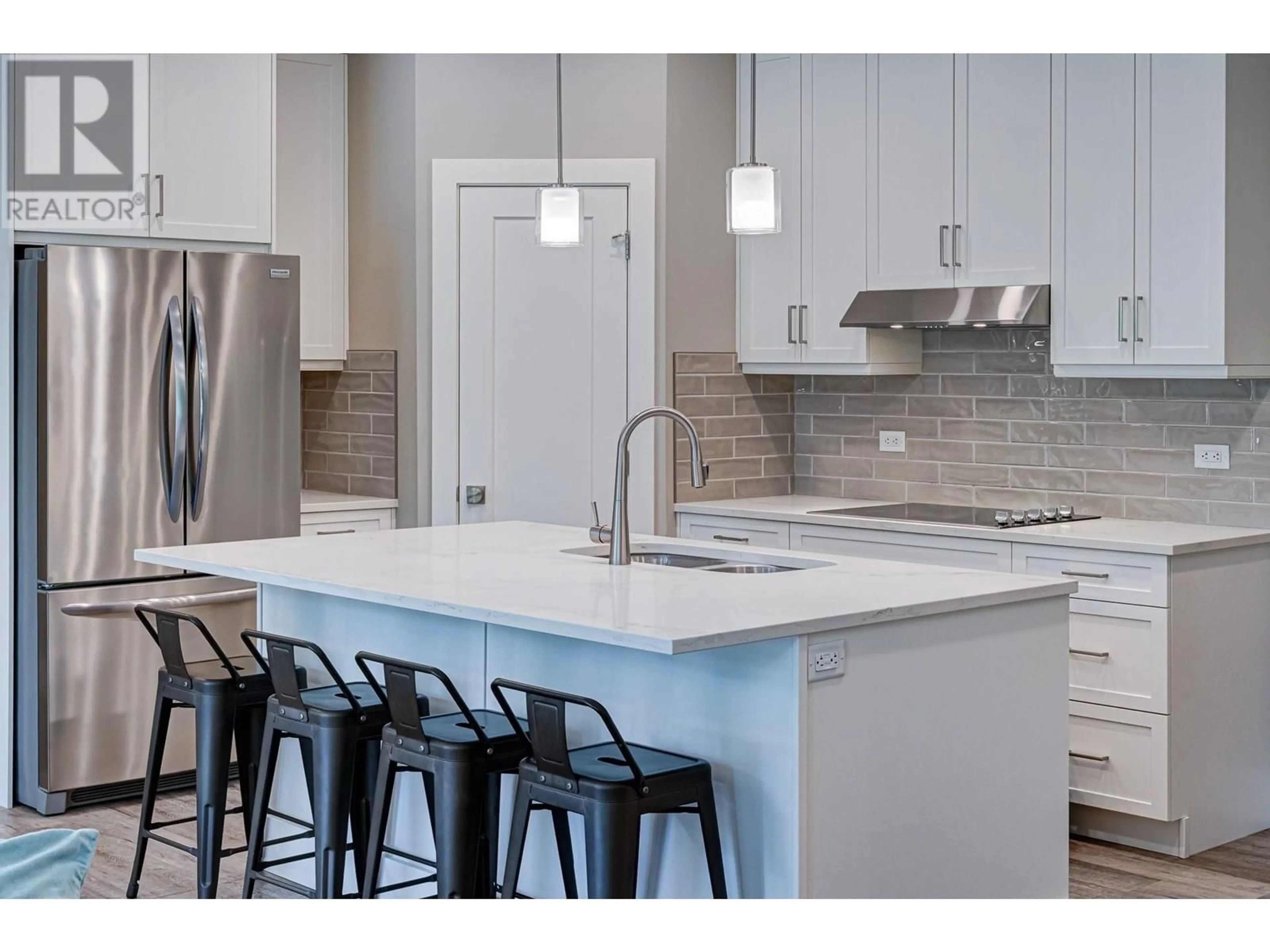 Contemporary kitchen, ceramic/tile floor for 2041 GOLDEN EAGLE DRIVE, Sparwood British Columbia V0B2G2