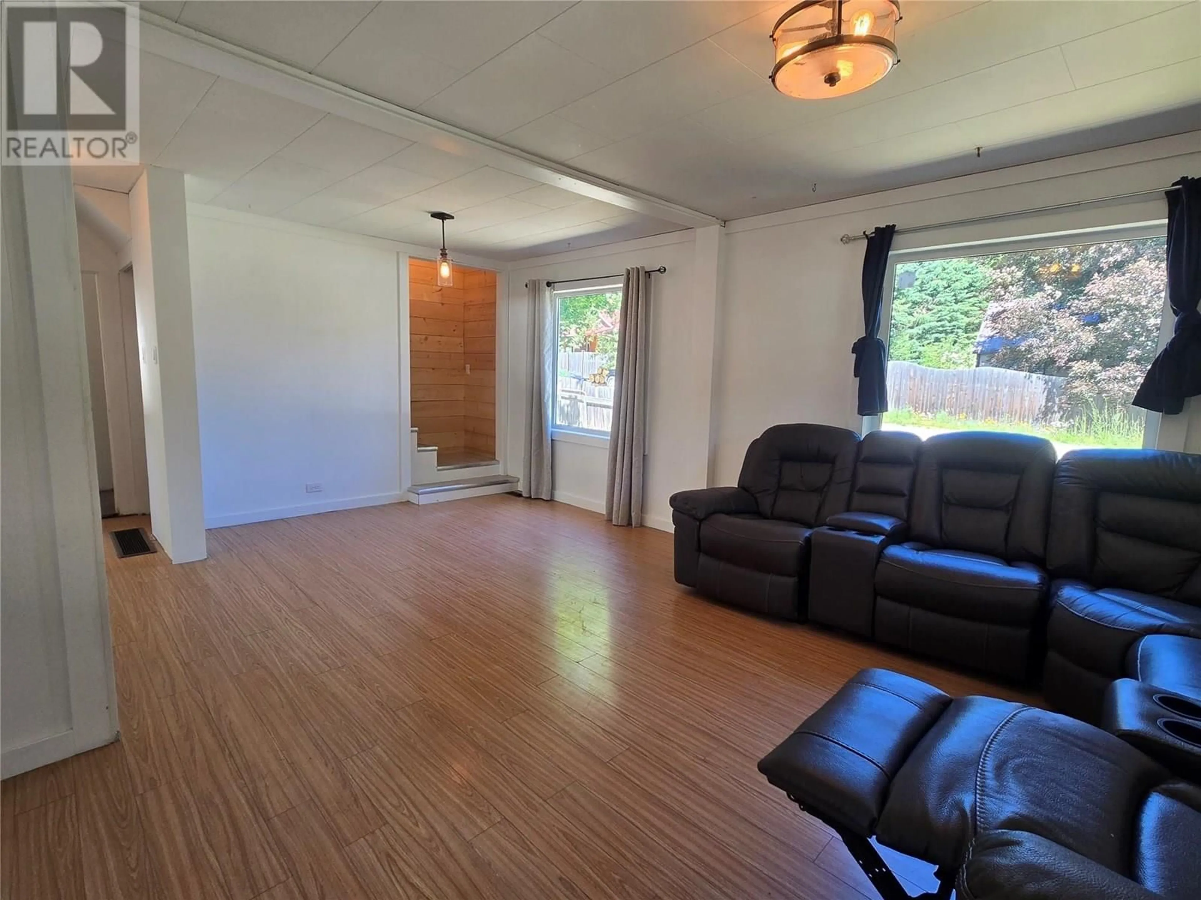 Unknown for 303 FIR STREET, Ymir British Columbia V0G2K0