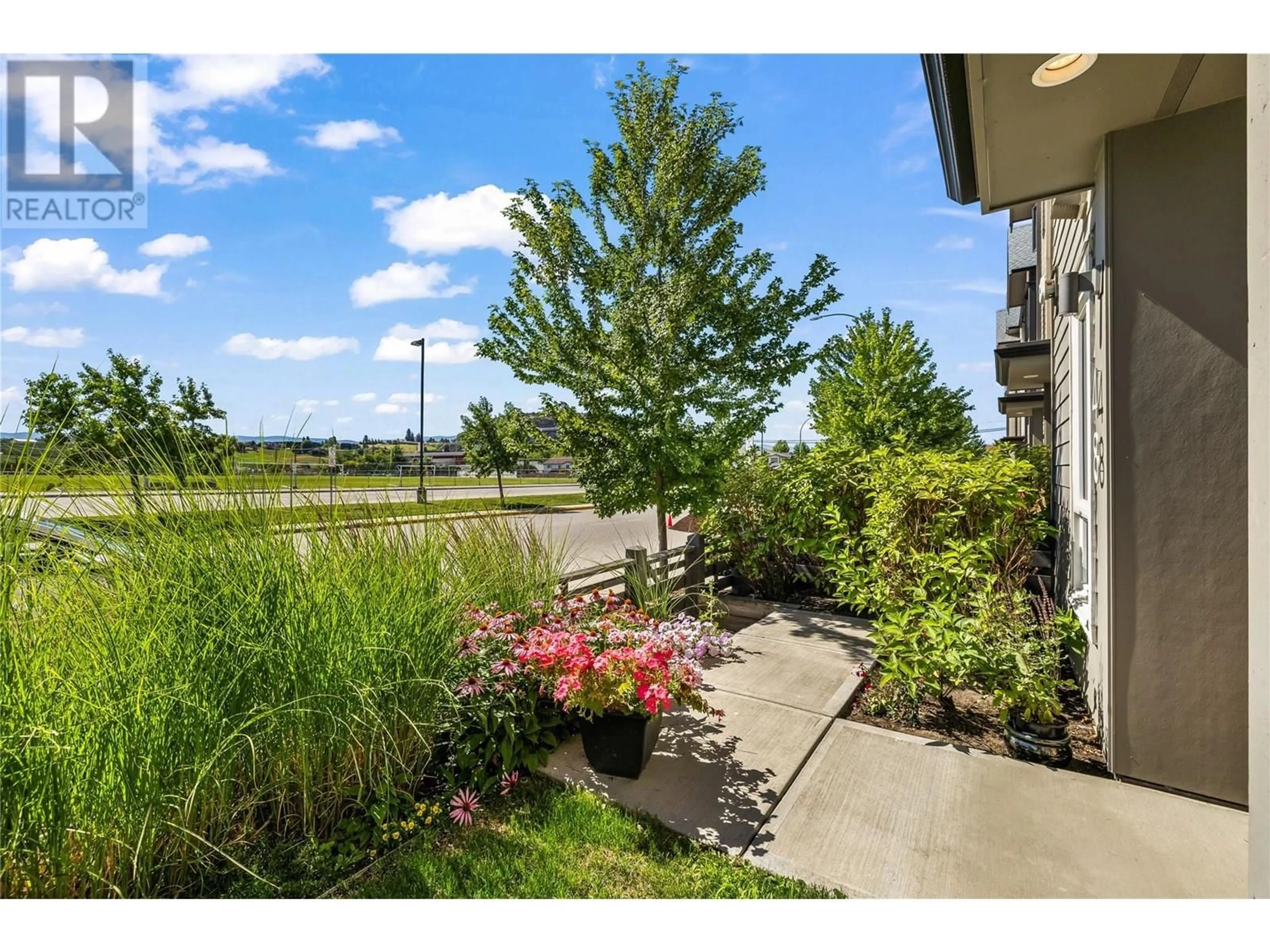 Patio, water/lake/river/ocean view for 48 - 170 CELANO CRESCENT, Kelowna British Columbia V1V0B6