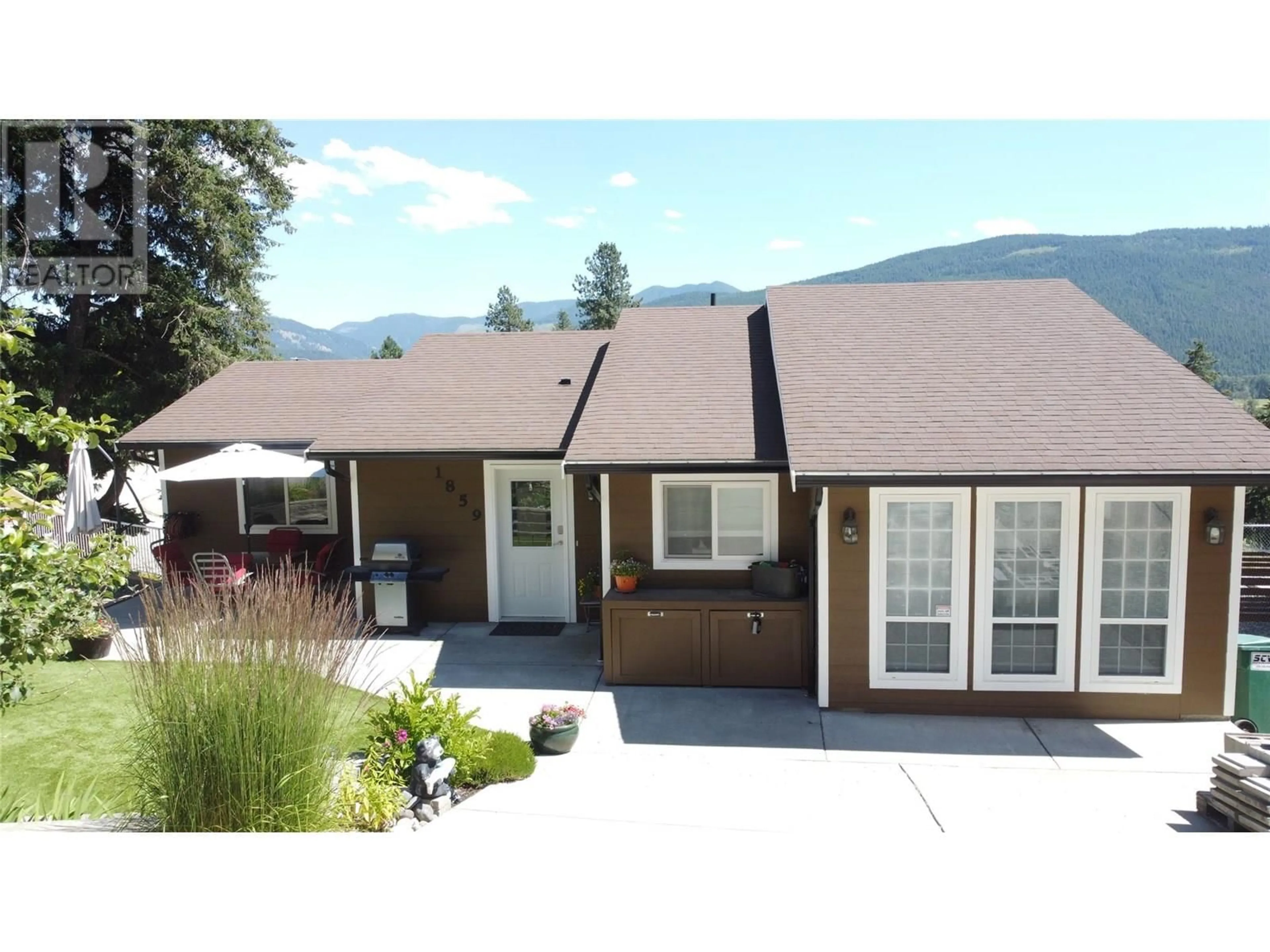 Home with vinyl exterior material, mountain view for 1859 SCHUNTER DRIVE, Lumby British Columbia V0E2G0