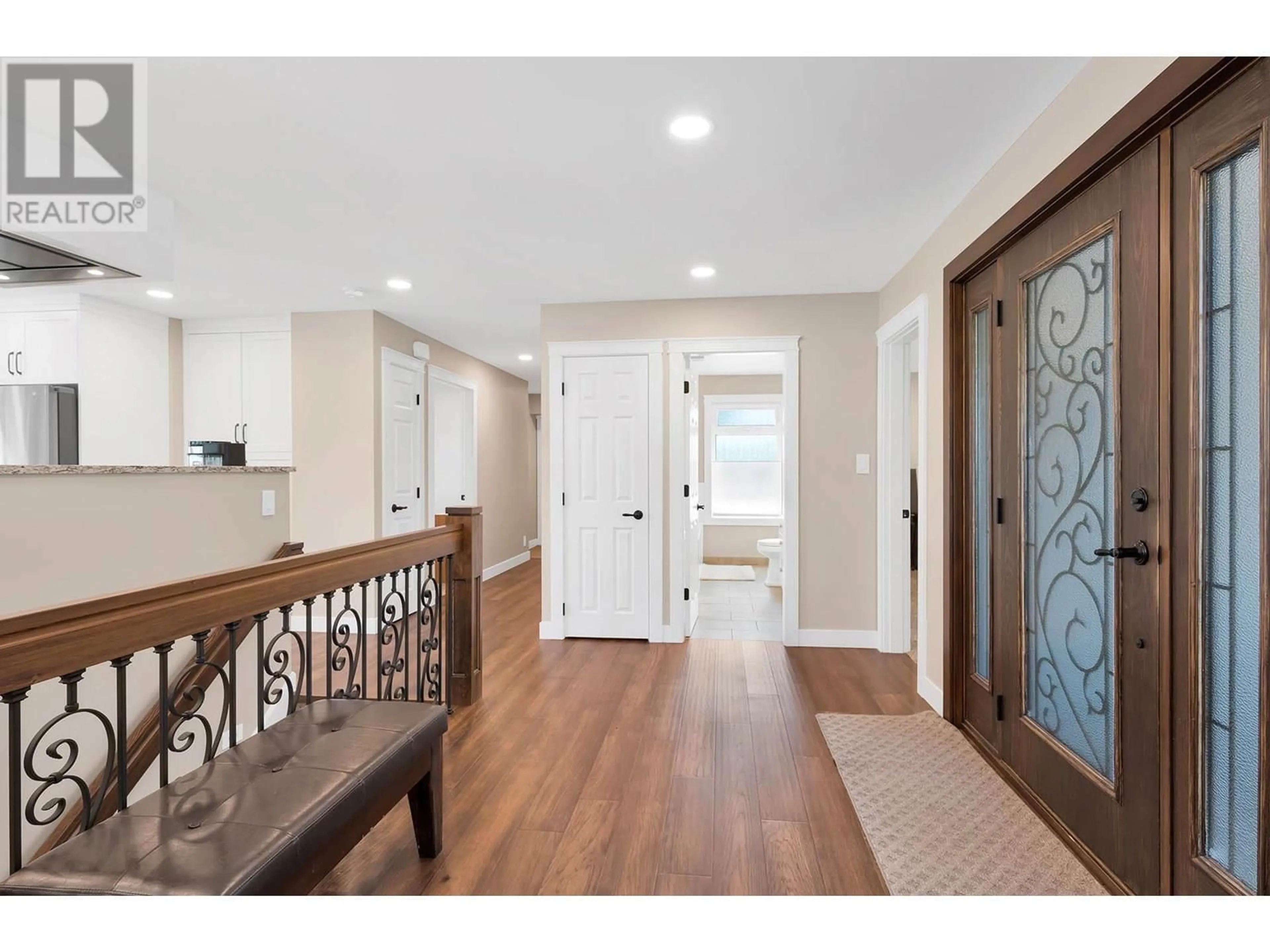 Indoor entryway for 6102 MEADOWLAND CRESCENT SOUTH, Kamloops British Columbia V2C6X3