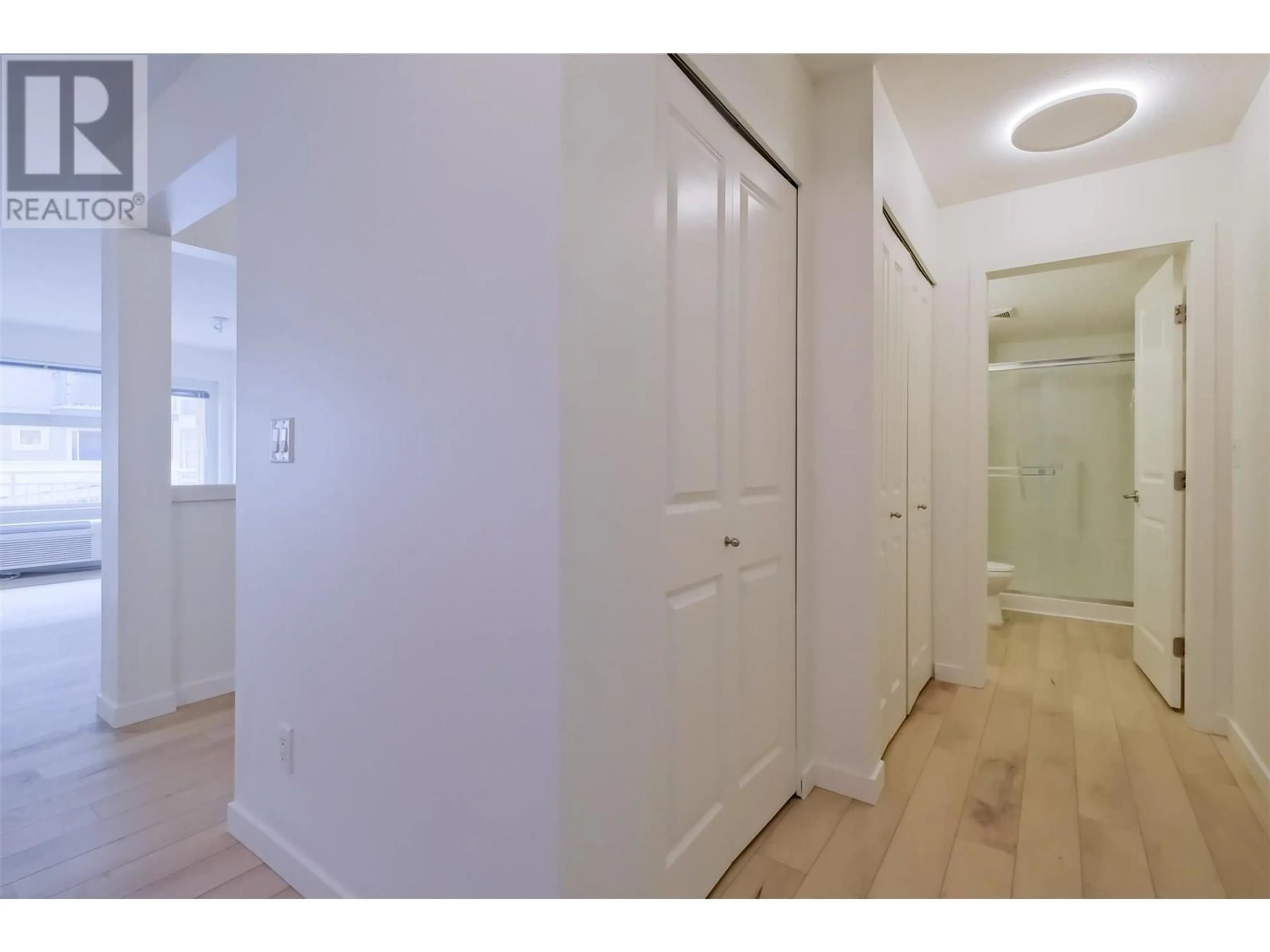 Unknown for 202 - 571 YATES ROAD, Kelowna British Columbia V1V2V5