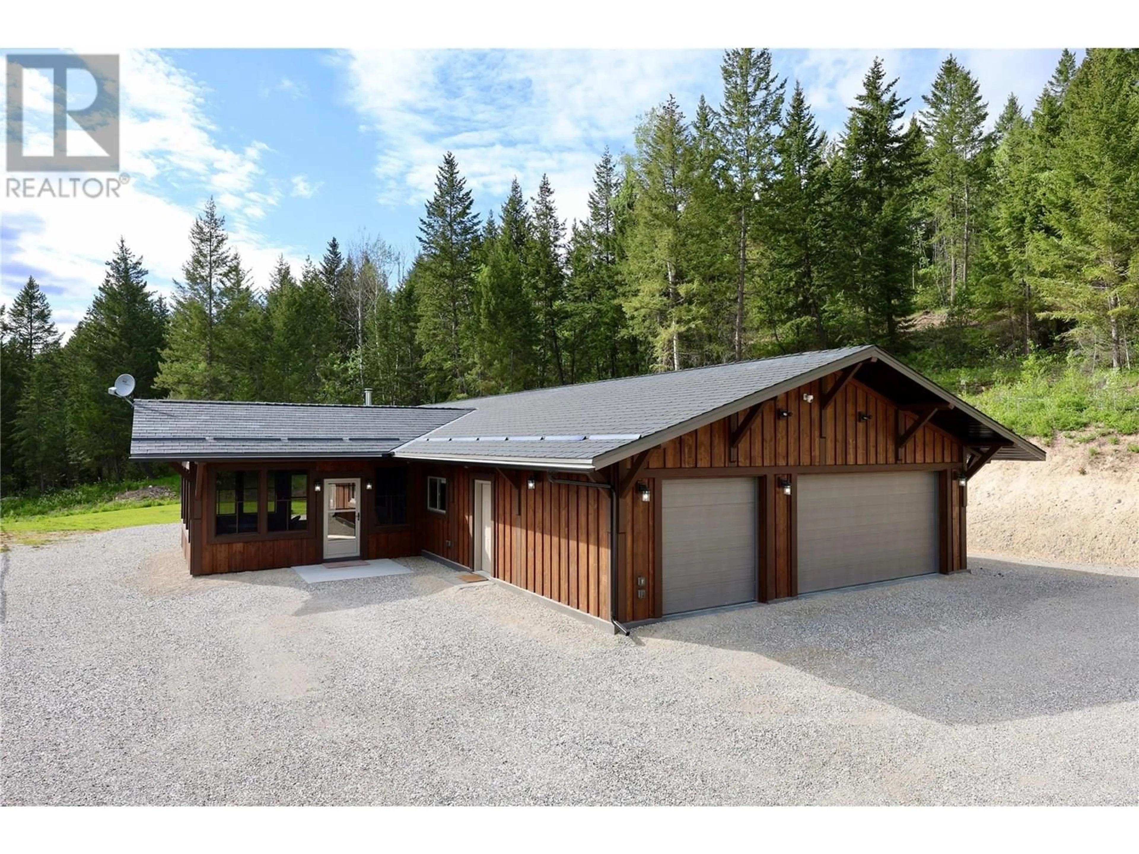 Indoor garage for 4975 CASTLEDALE VIEW ESTATES ROAD, Golden British Columbia V0A1L0