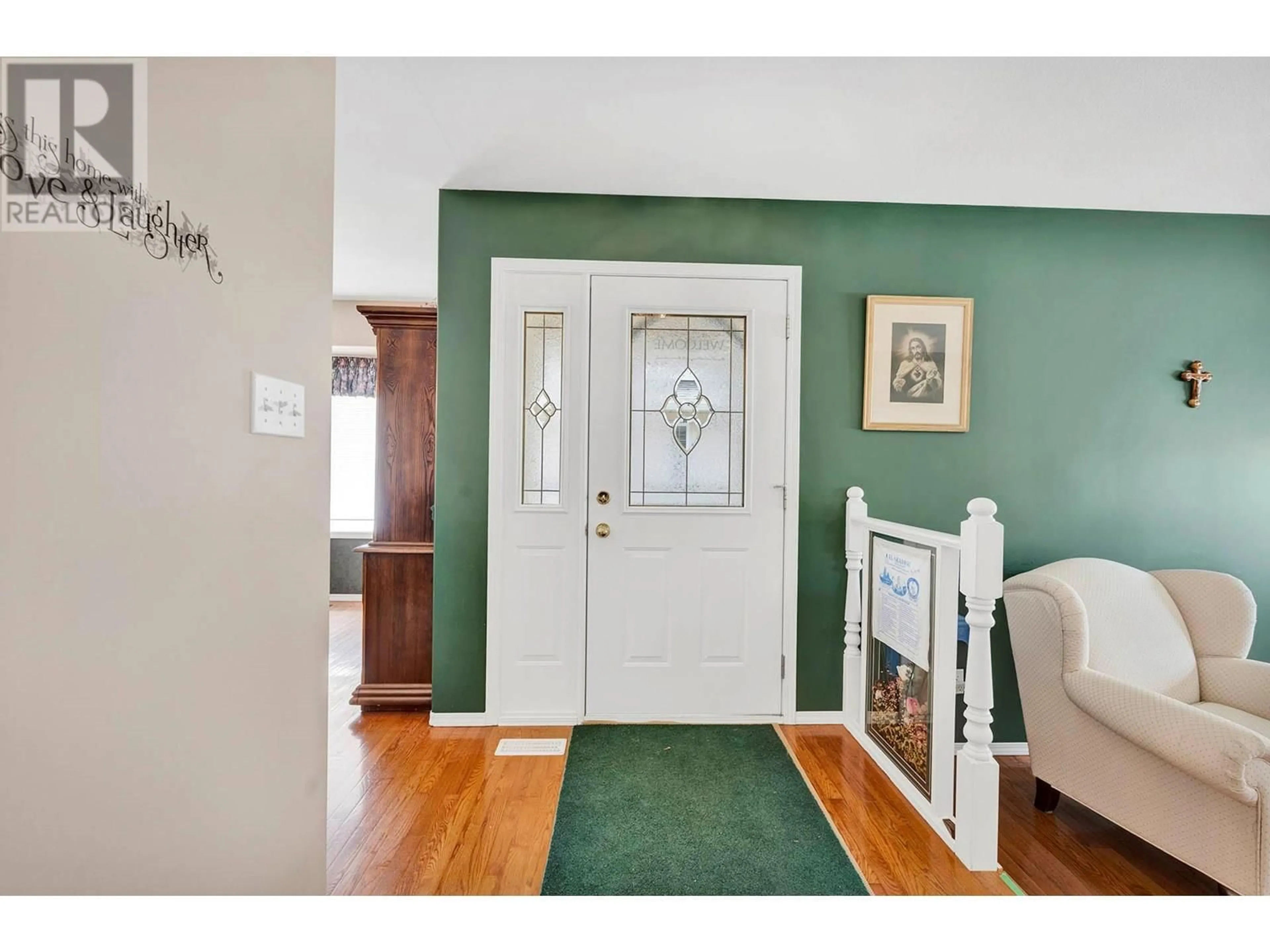 Indoor entryway for 2761 BANK ROAD, Kamloops British Columbia V2B6Y5