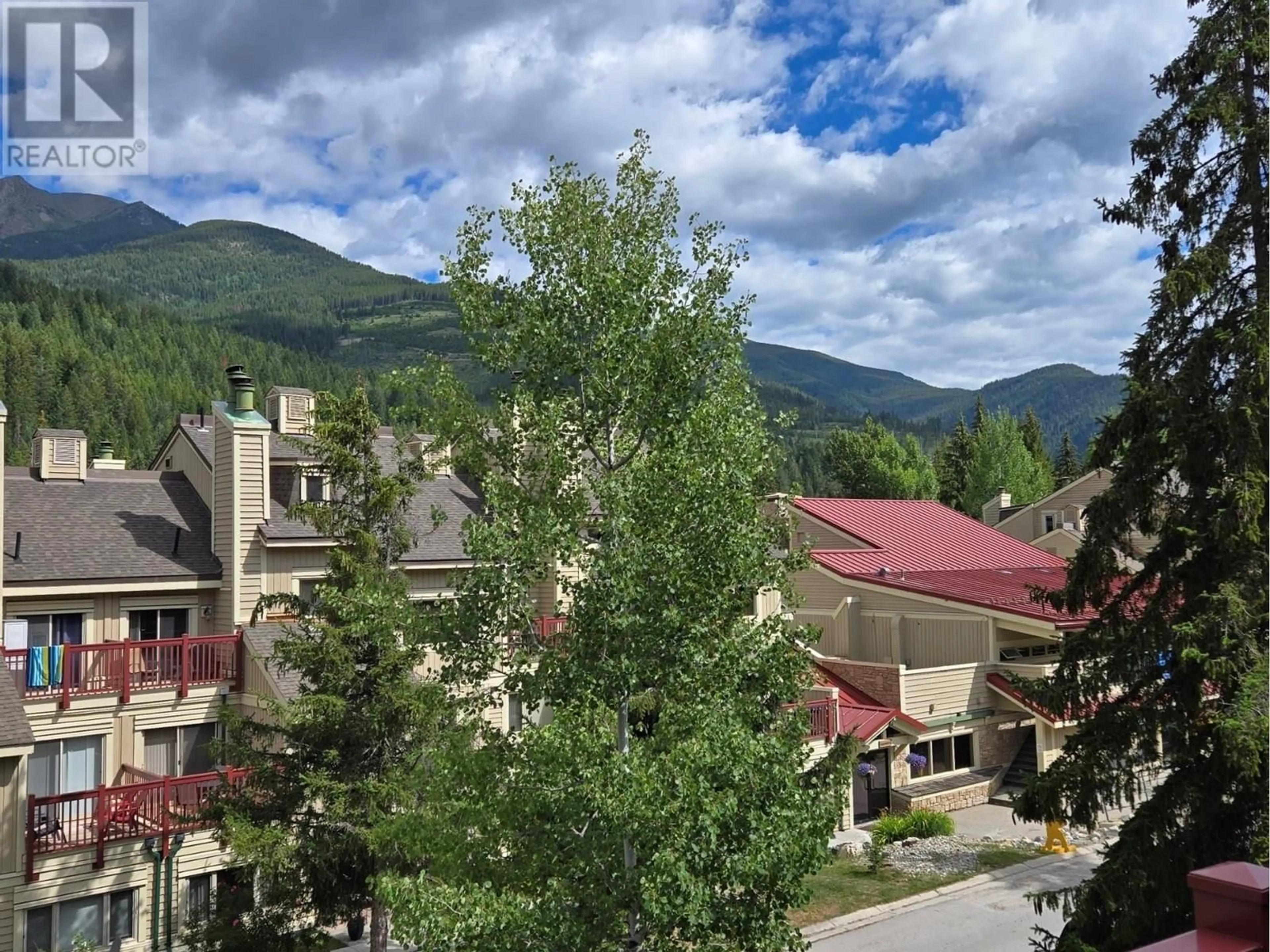 A pic from outside/outdoor area/front of a property/back of a property/a pic from drone, mountain view for 526 - 2030 PANORAMA DRIVE, Panorama British Columbia V0A1T0