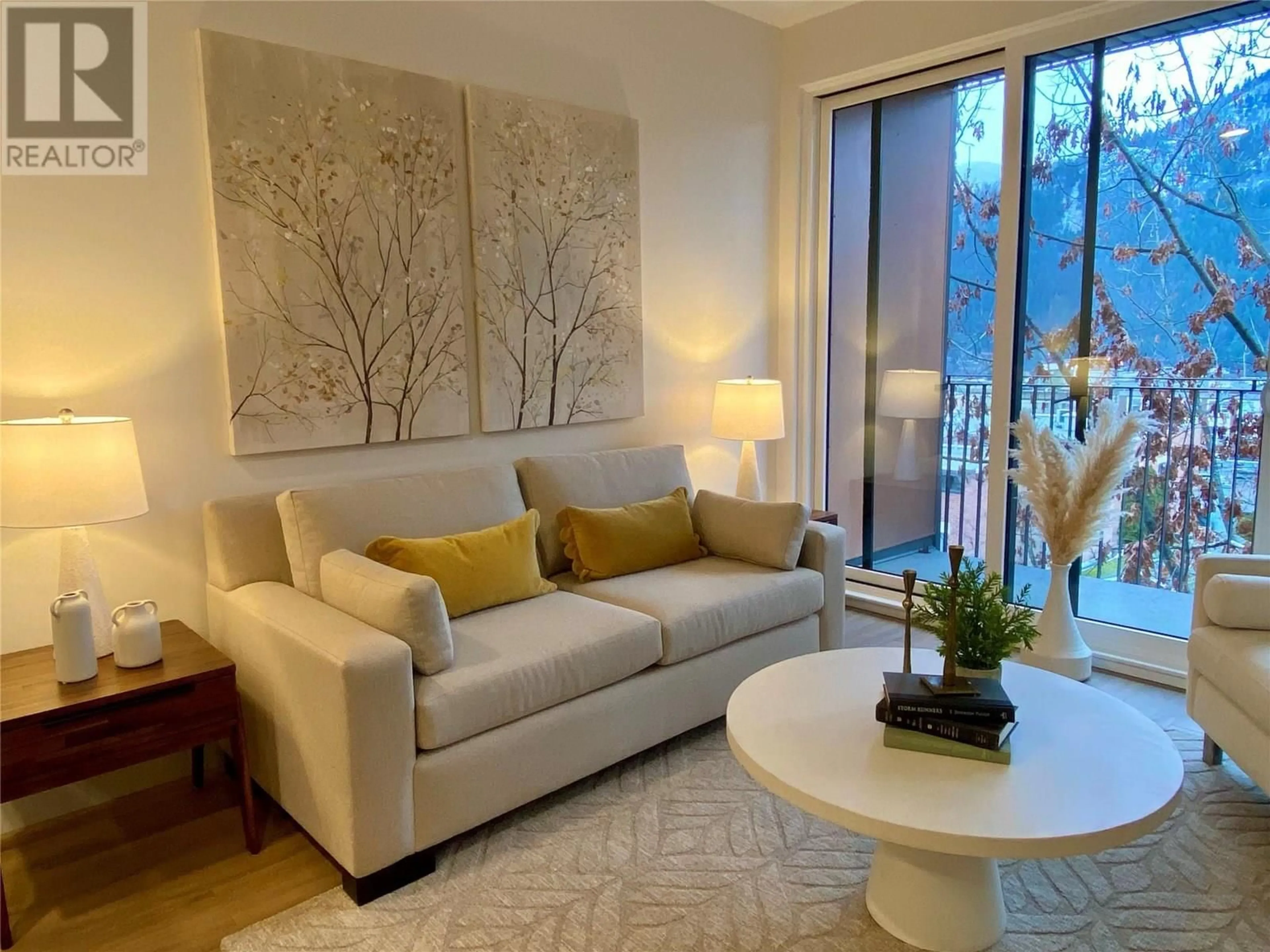 Living room with furniture, unknown for 402 - 514 VICTORIA STREET, Nelson British Columbia V1L4K8