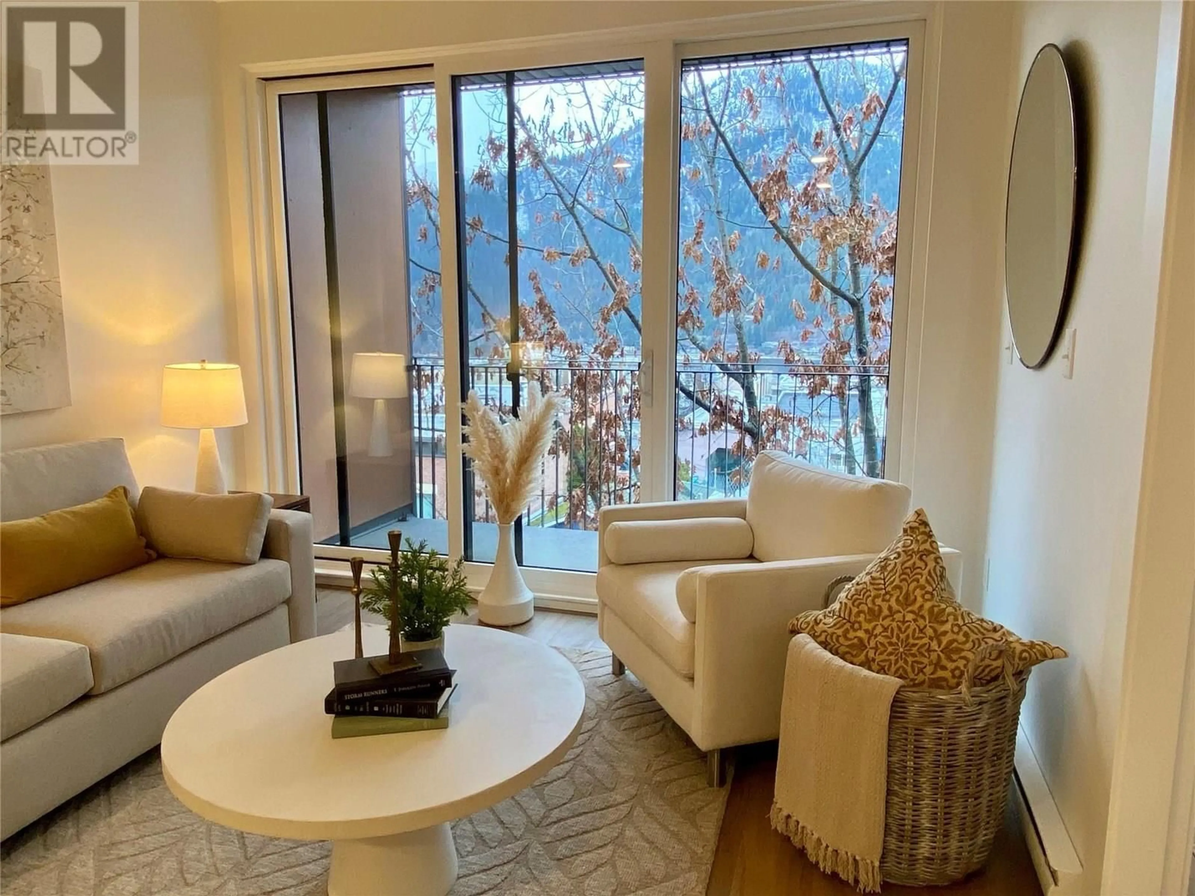 Living room with furniture, unknown for 402 - 514 VICTORIA STREET, Nelson British Columbia V1L4K8