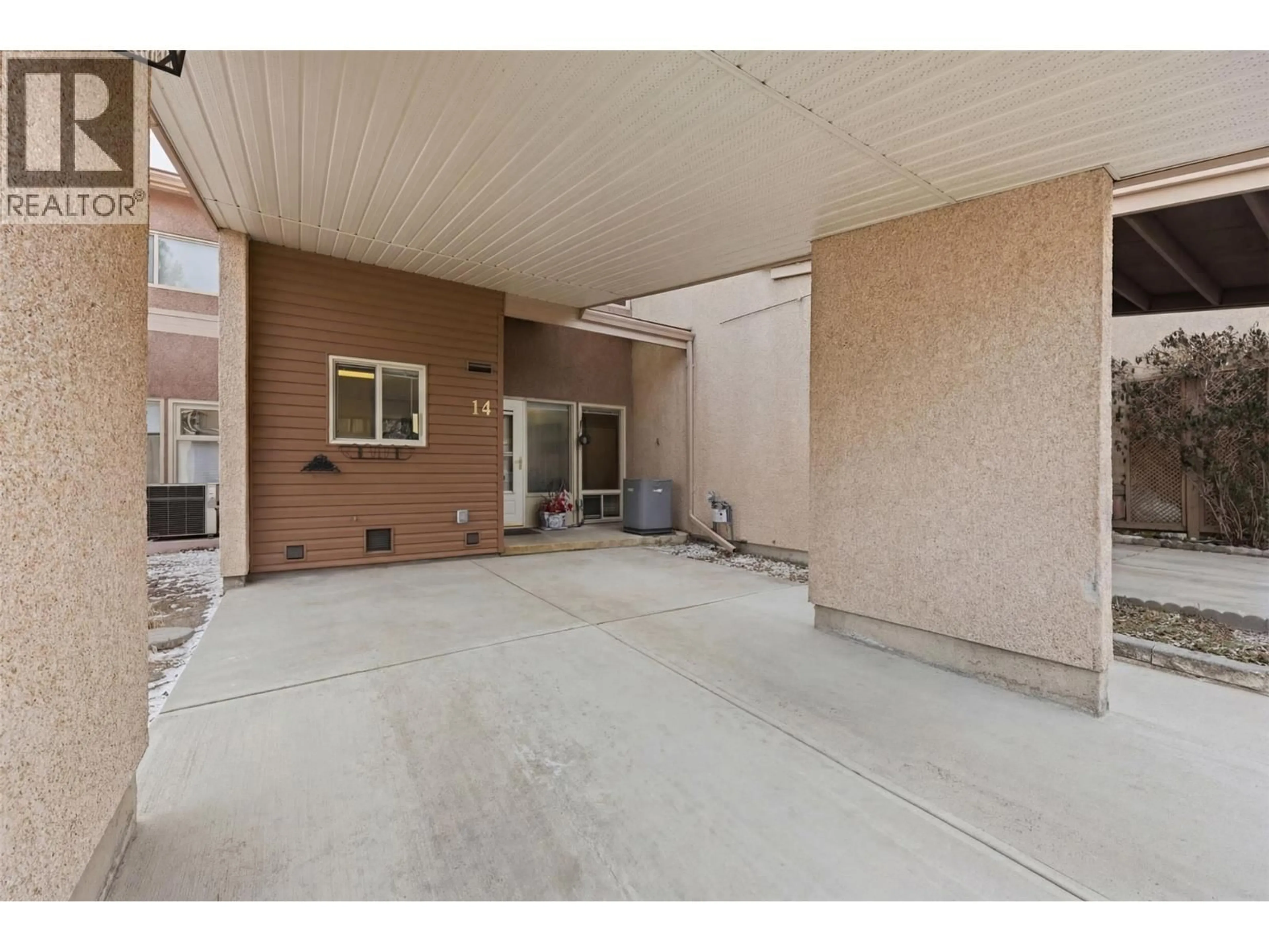 Unknown for 14 - 1555 SUMMIT DRIVE, Kamloops British Columbia V2E1E9