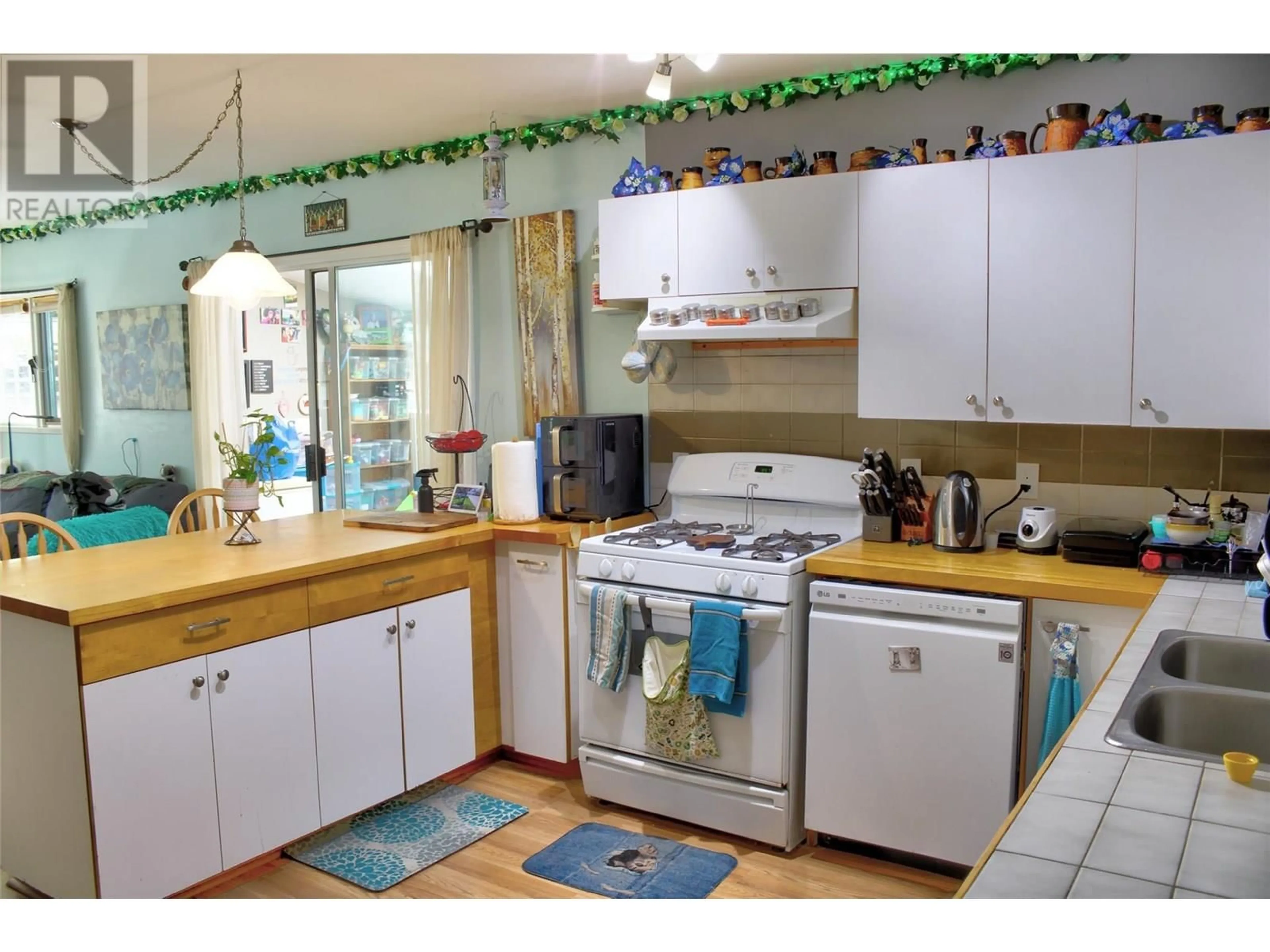 Standard kitchen, unknown for 1134 THOMPSON AVENUE, Chase British Columbia V0E1M0