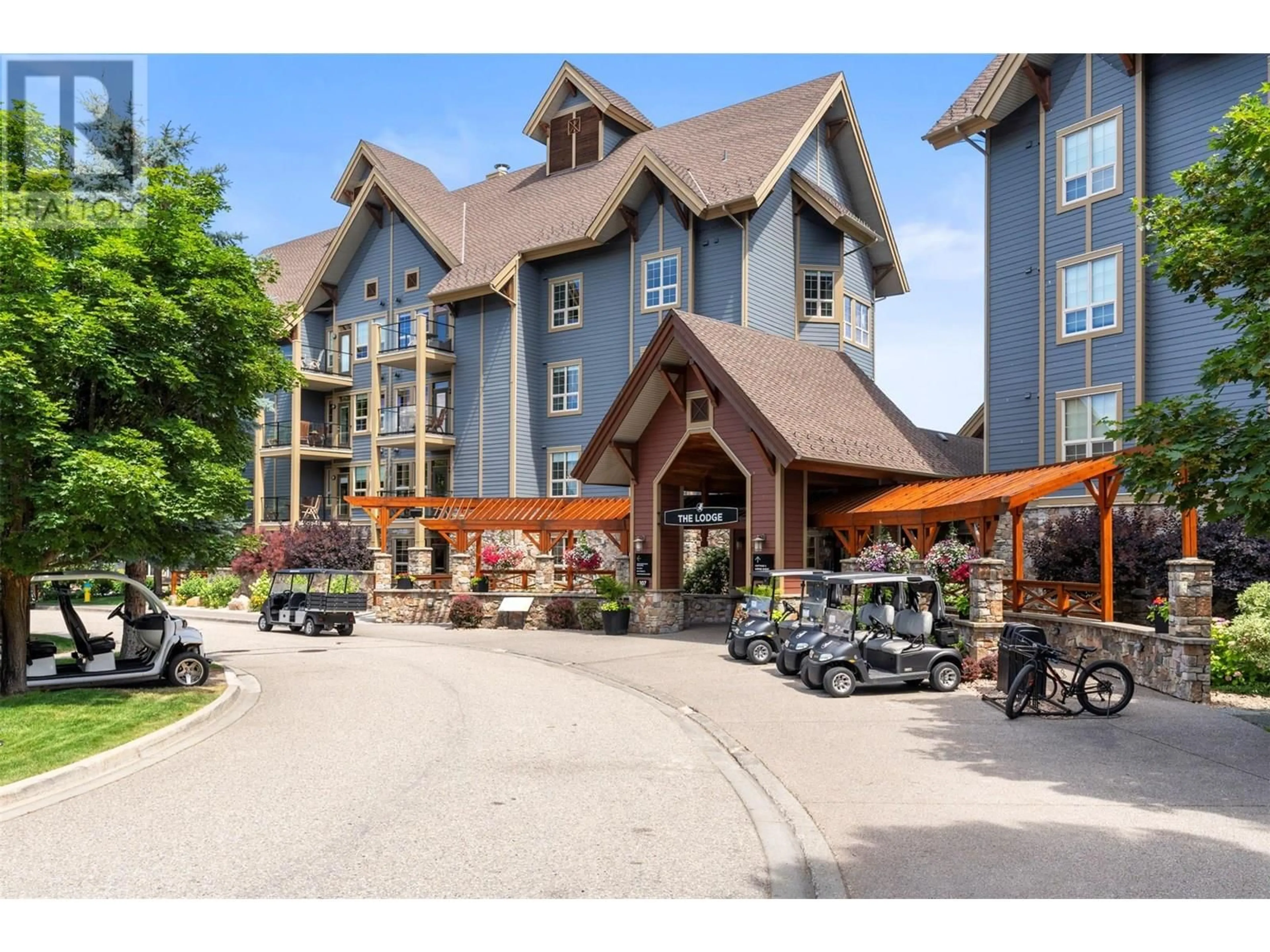 Patio, unknown for 221 - 105 VILLAGE CENTRE COURT, Vernon British Columbia V1H1Y8