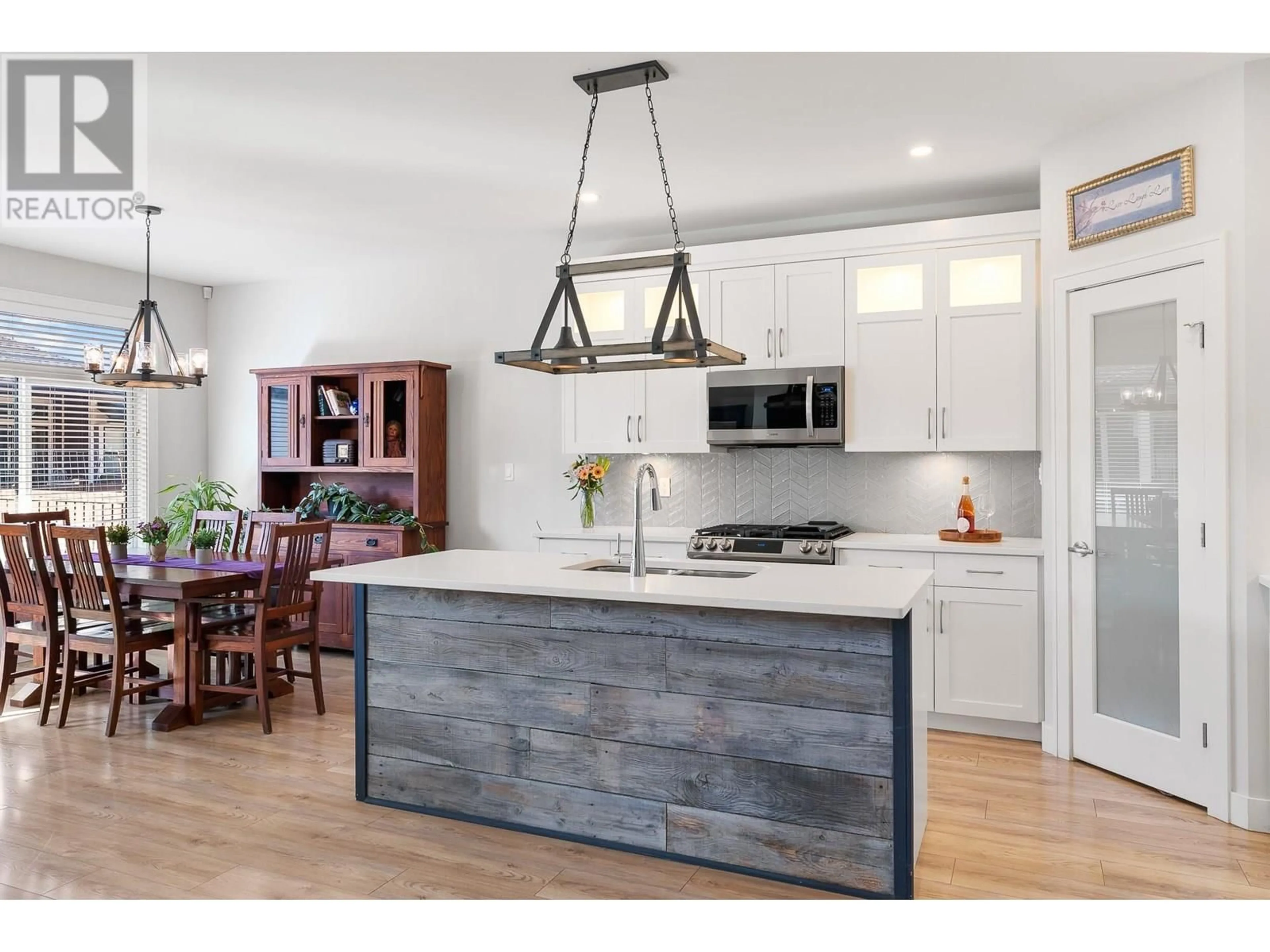 Open concept kitchen, unknown for 216 - 641 SHUSWAP ROAD EAST, Kamloops British Columbia V2H0E2