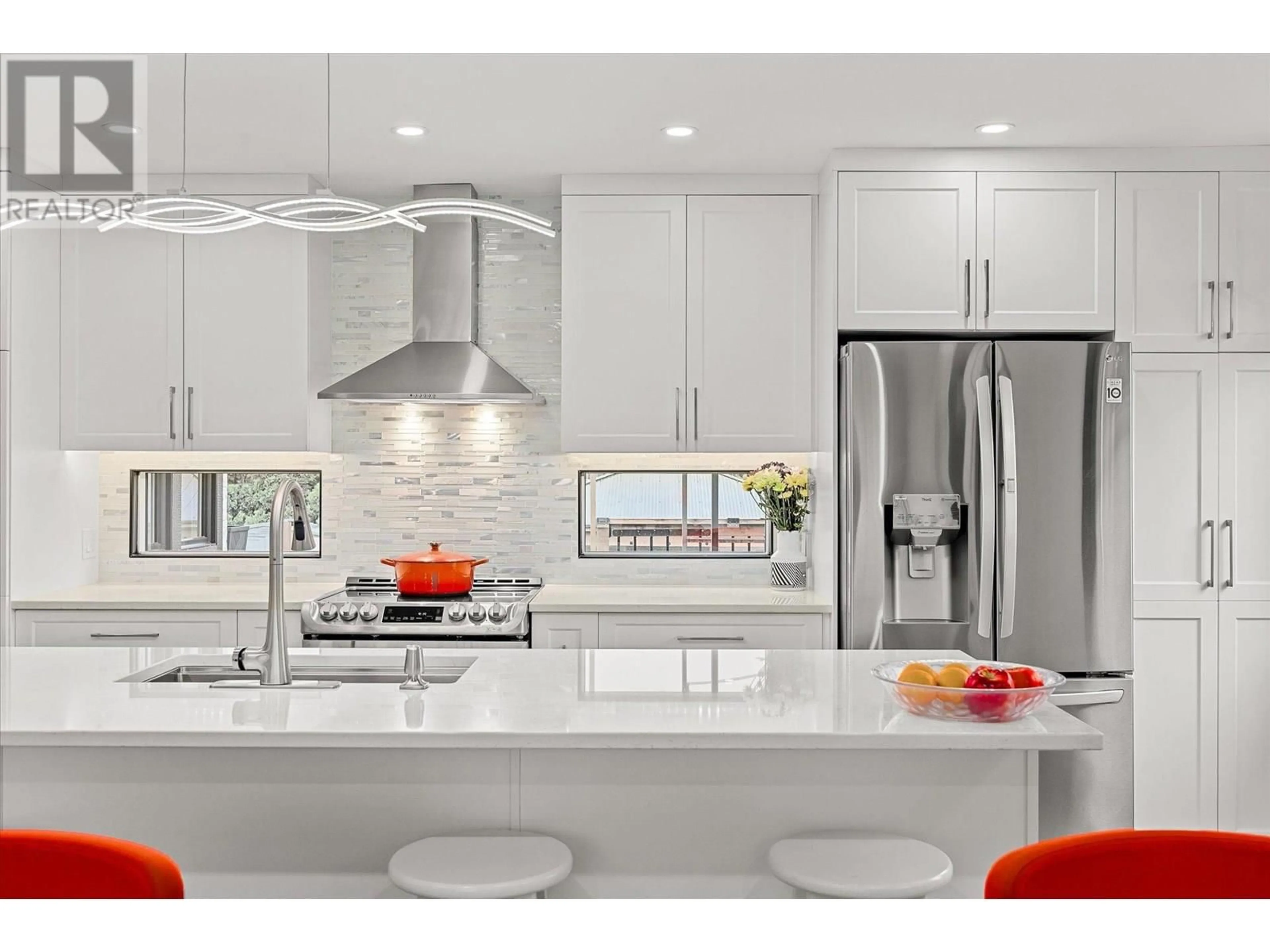 Contemporary kitchen, ceramic/tile floor for 150 JUPITER COURT, Kelowna British Columbia V1X5W5