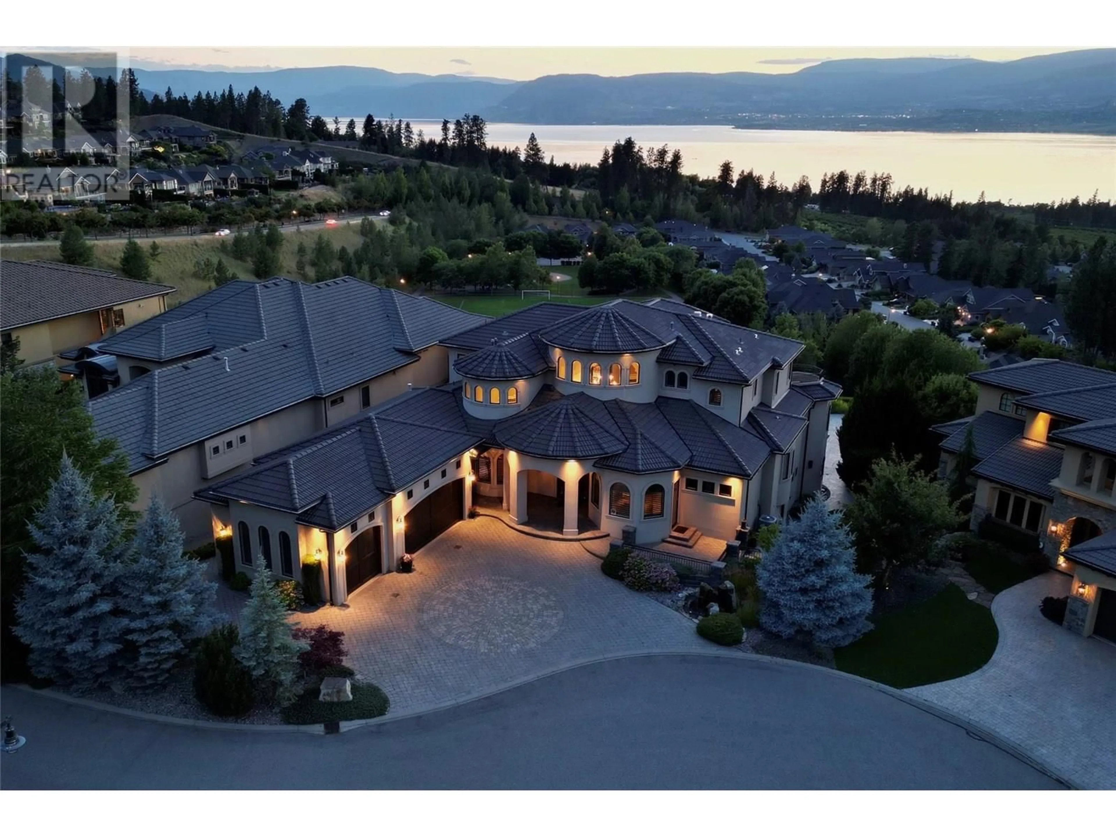 A pic from outside/outdoor area/front of a property/back of a property/a pic from drone, water/lake/river/ocean view for 4860 TUSCANY LANE, Kelowna British Columbia V1W5H3