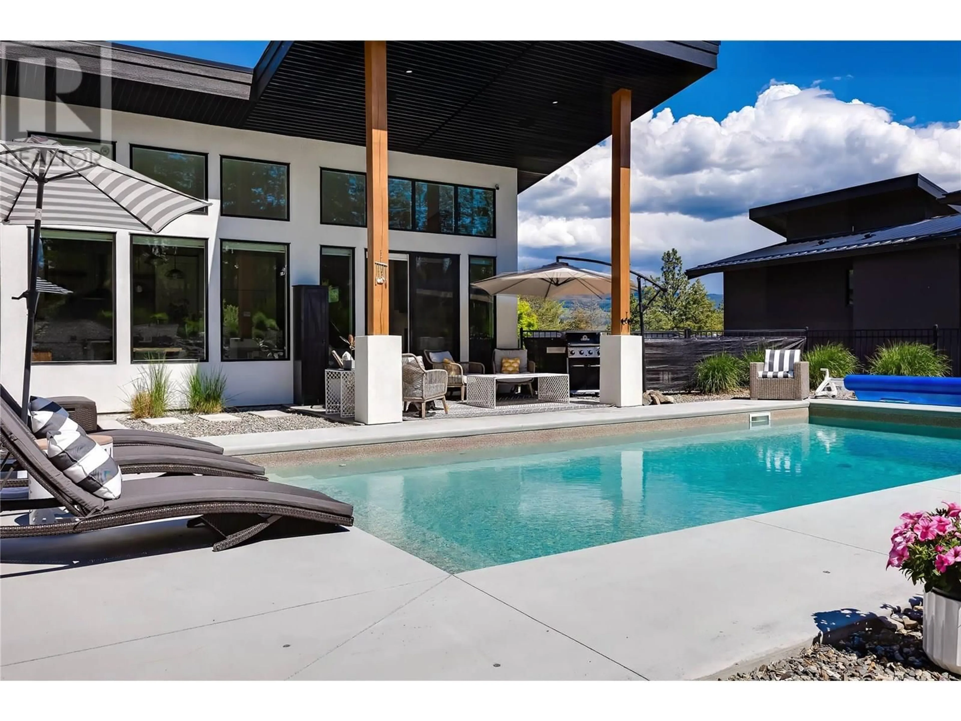 Patio, water/lake/river/ocean view for 10352 LONG ROAD, Lake Country British Columbia V4V0A9