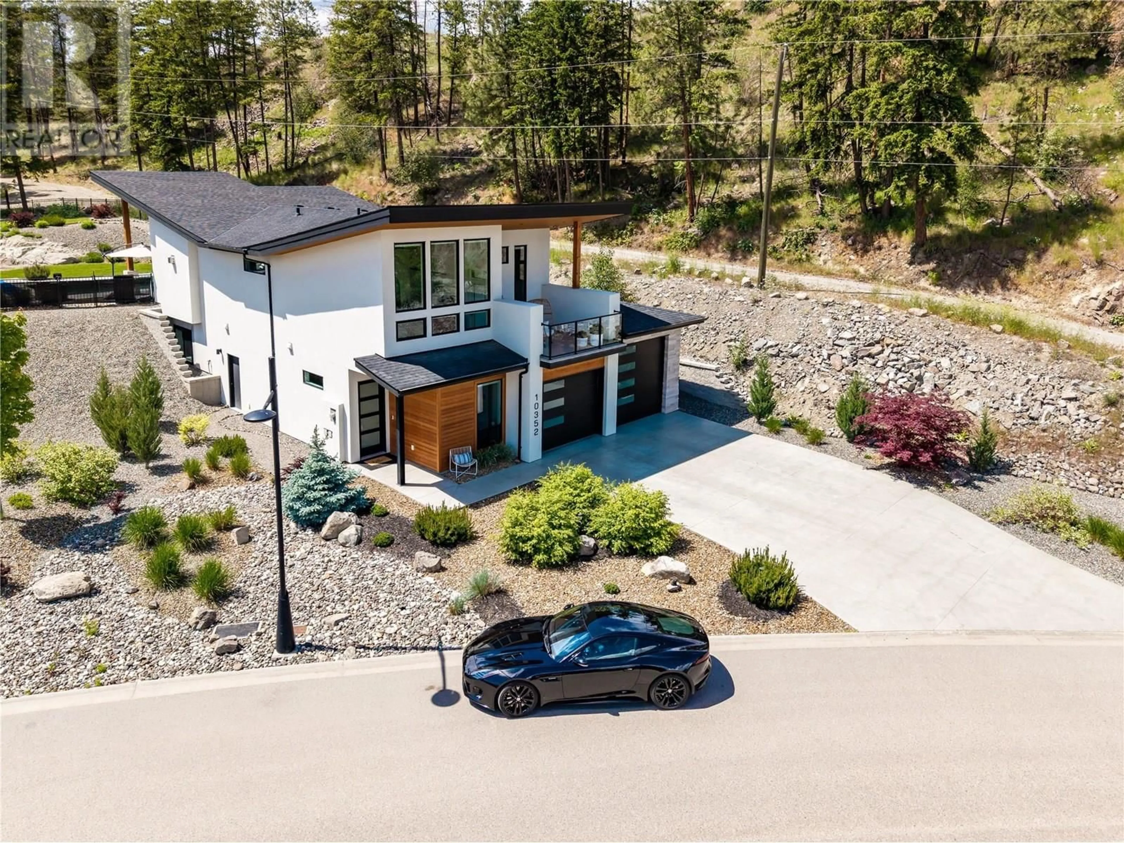 A pic from outside/outdoor area/front of a property/back of a property/a pic from drone, unknown for 10352 LONG ROAD, Lake Country British Columbia V4V0A9