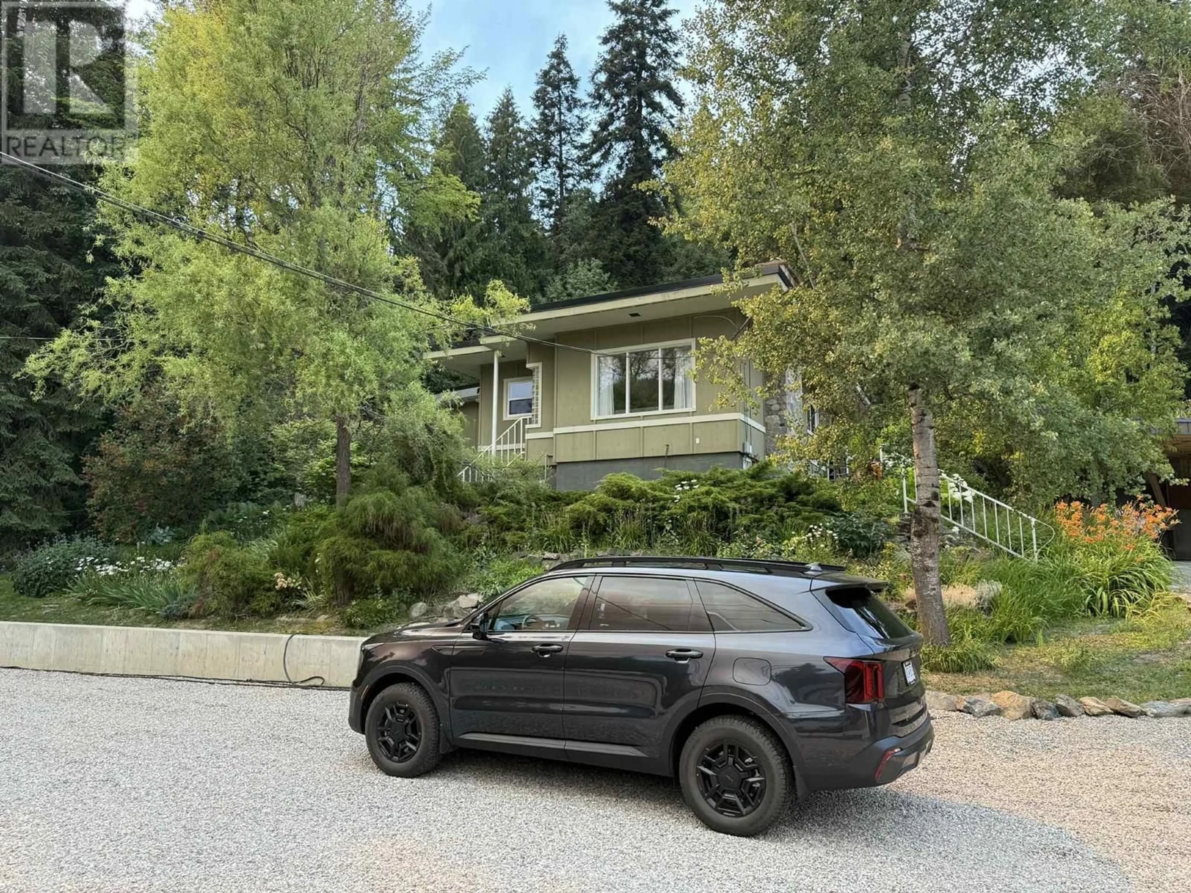 Home with vinyl exterior material, unknown for 1091 3B HIGHWAY, Montrose British Columbia V0G1P0