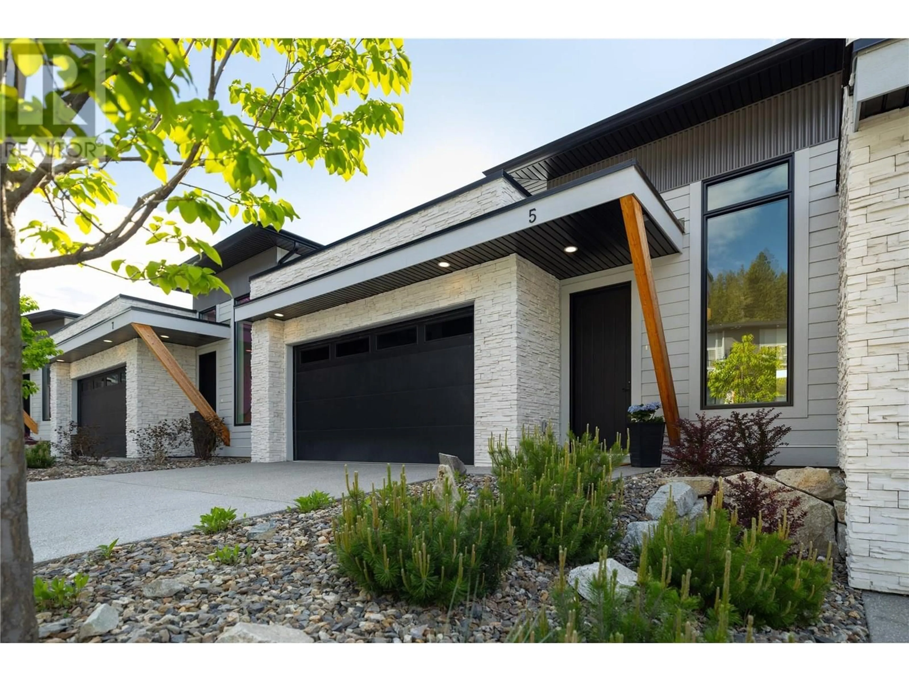 Home with brick exterior material, street for 5 - 269 DIAMOND WAY, Vernon British Columbia V1H0A2