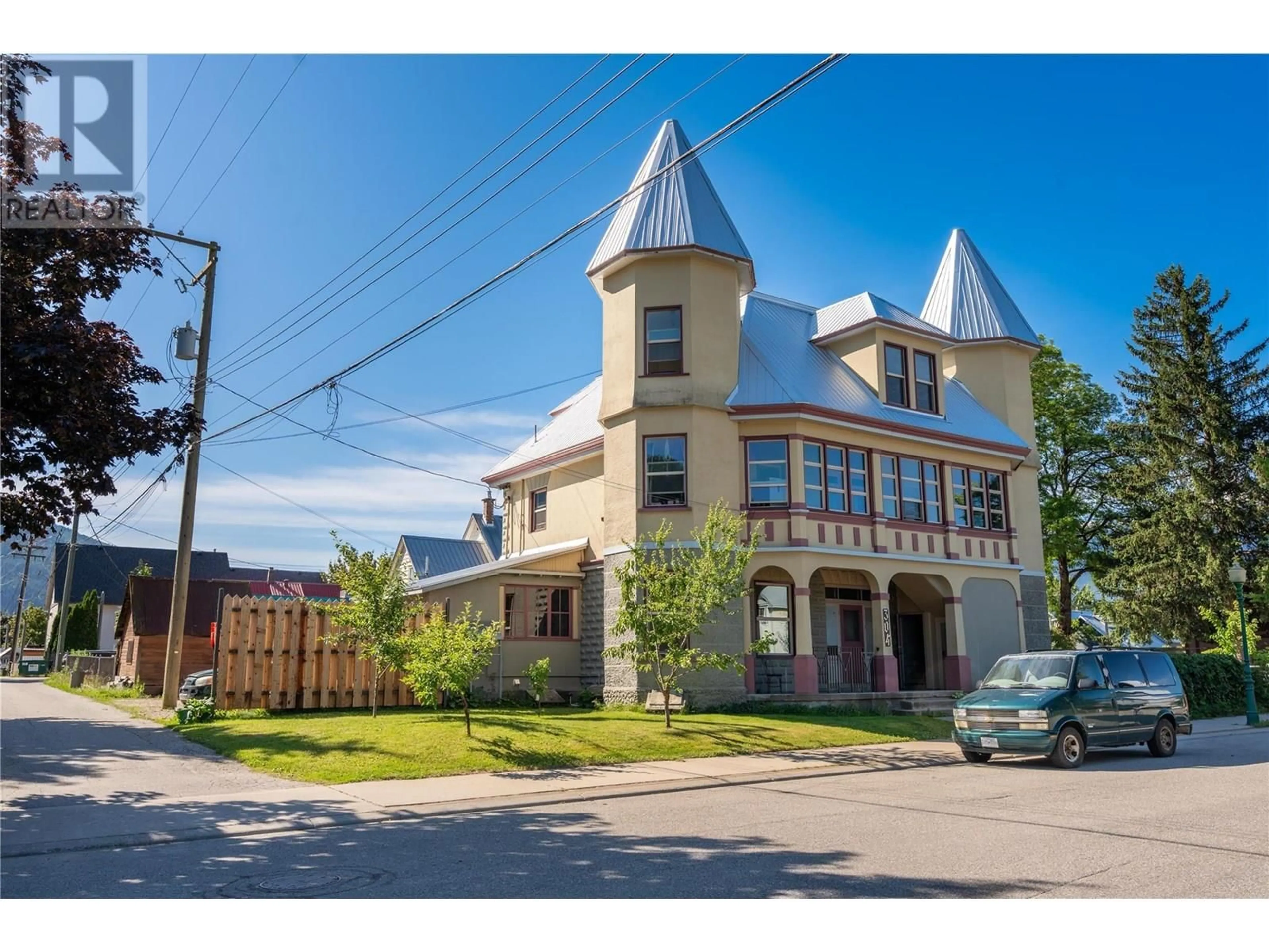 Home with brick exterior material, building for 304 SECOND STREET EAST, Revelstoke British Columbia V0E2S0