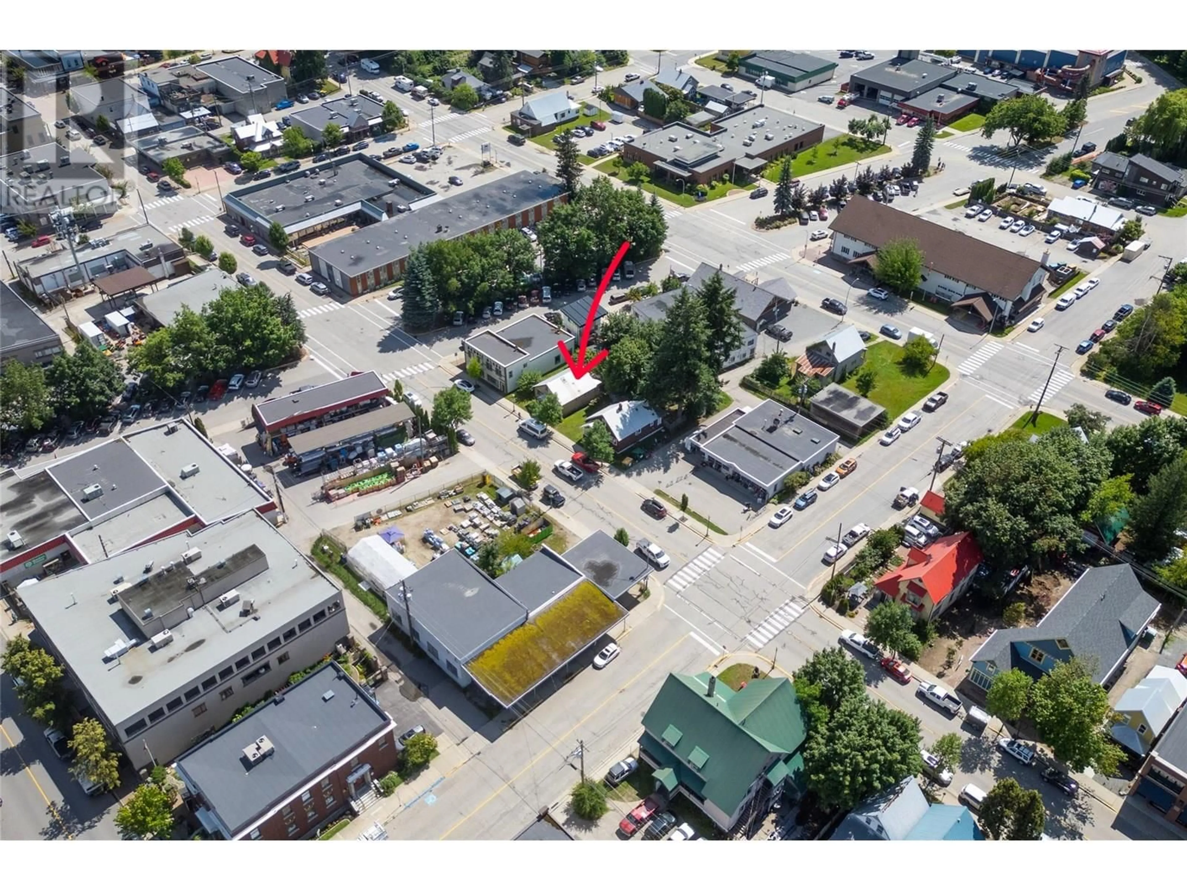 A pic from outside/outdoor area/front of a property/back of a property/a pic from drone, street for 303 SECOND STREET WEST, Revelstoke British Columbia V0E2S0