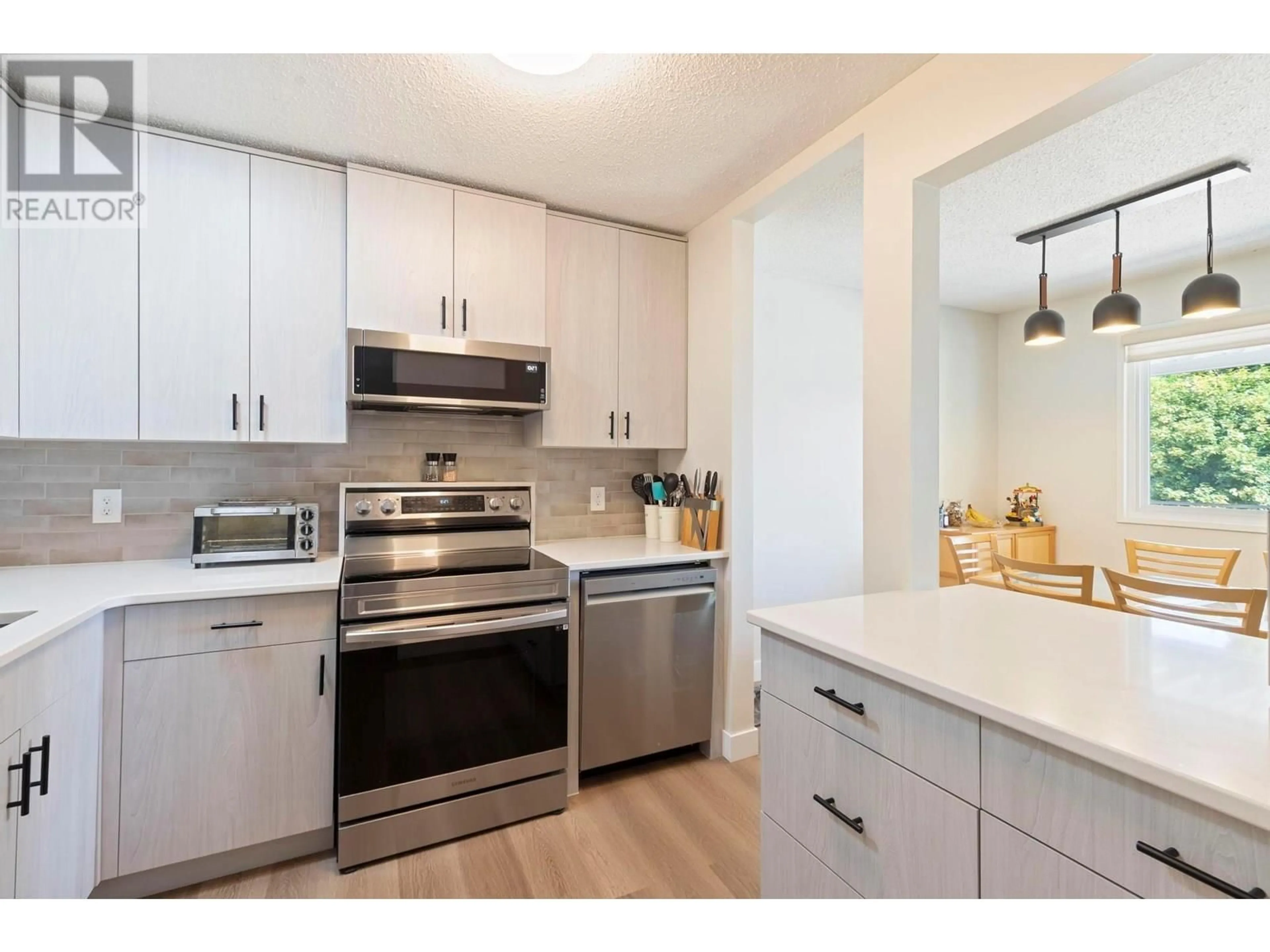 Unknown for 565 CHEPESUIK COURT, Kelowna British Columbia V1X5S5