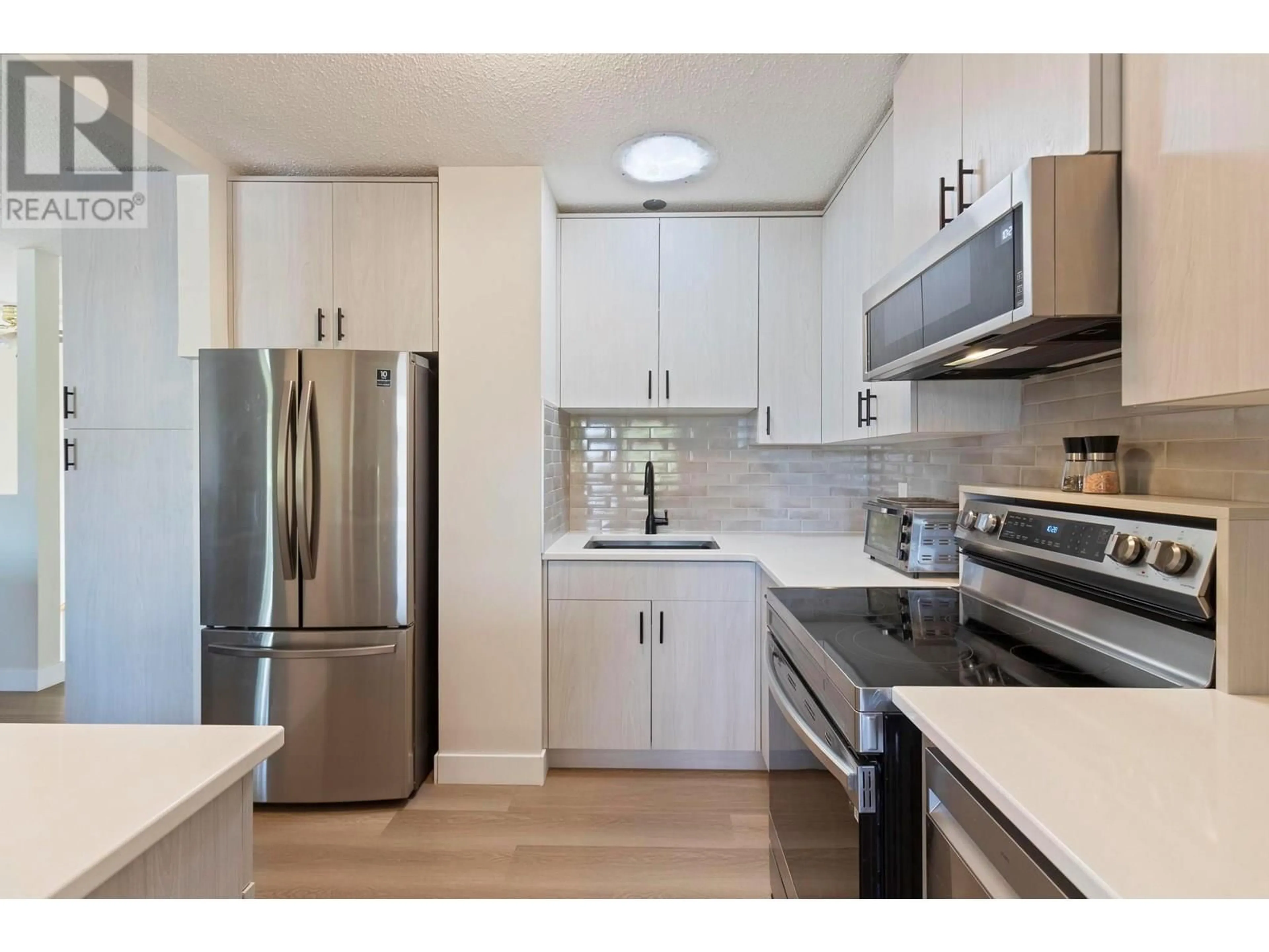 Unknown for 565 CHEPESUIK COURT, Kelowna British Columbia V1X5S5