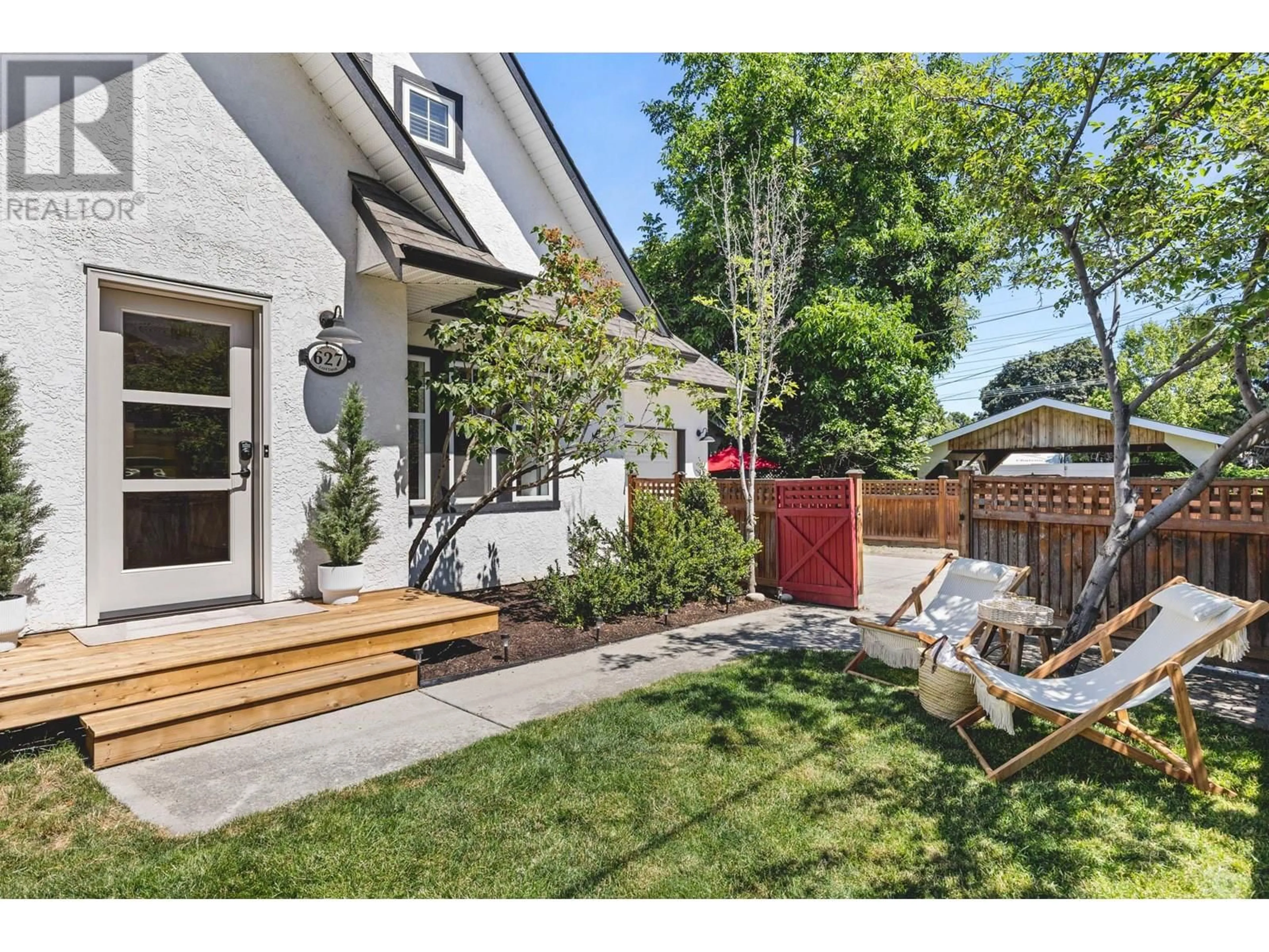 Patio, street for 627 BIRCH AVENUE, Kelowna British Columbia V1Y5H2