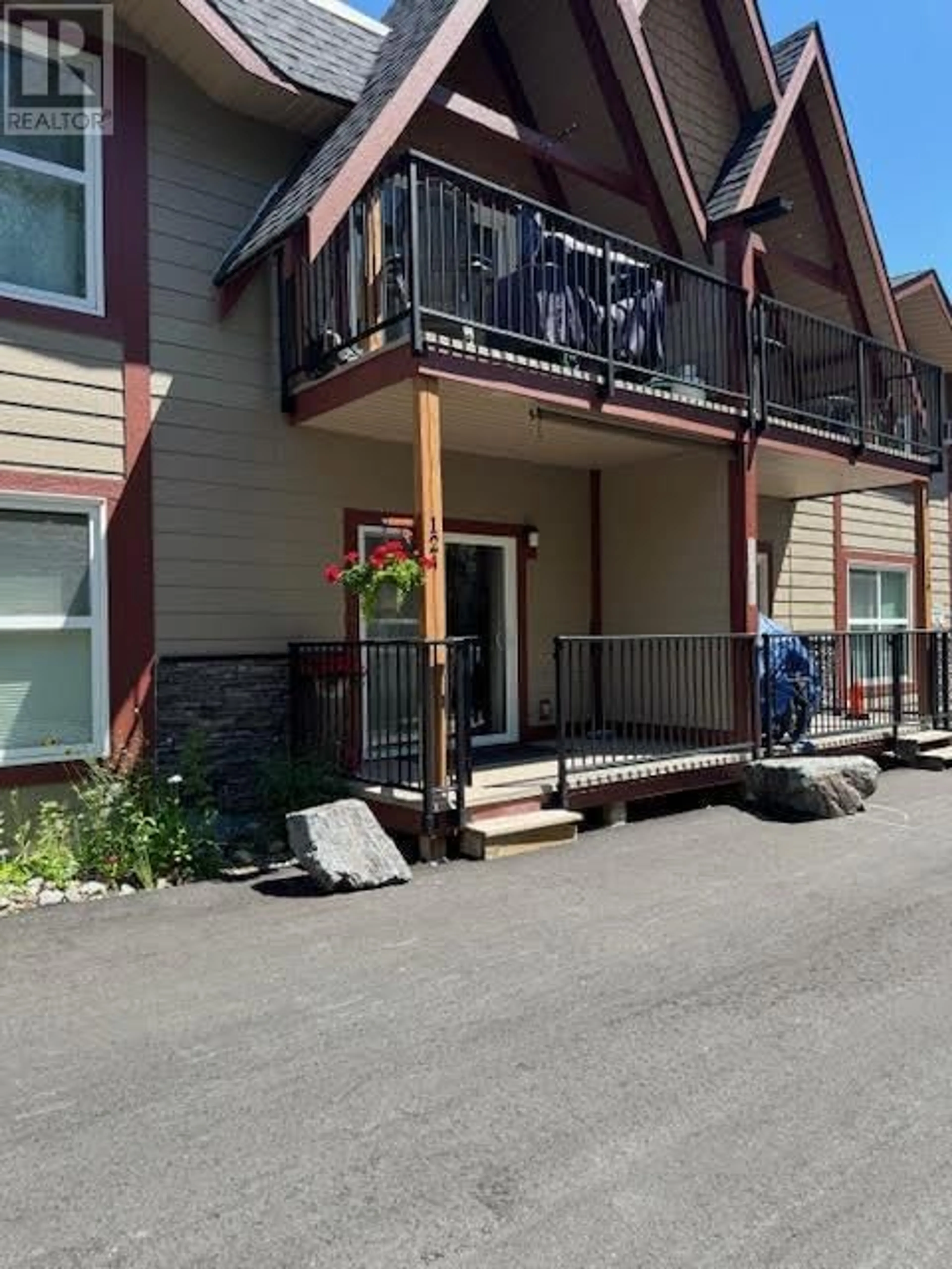 Patio, street for 122-124 - 1051 GERRY SORENSEN WAY, Kimberley British Columbia V1A2Y6