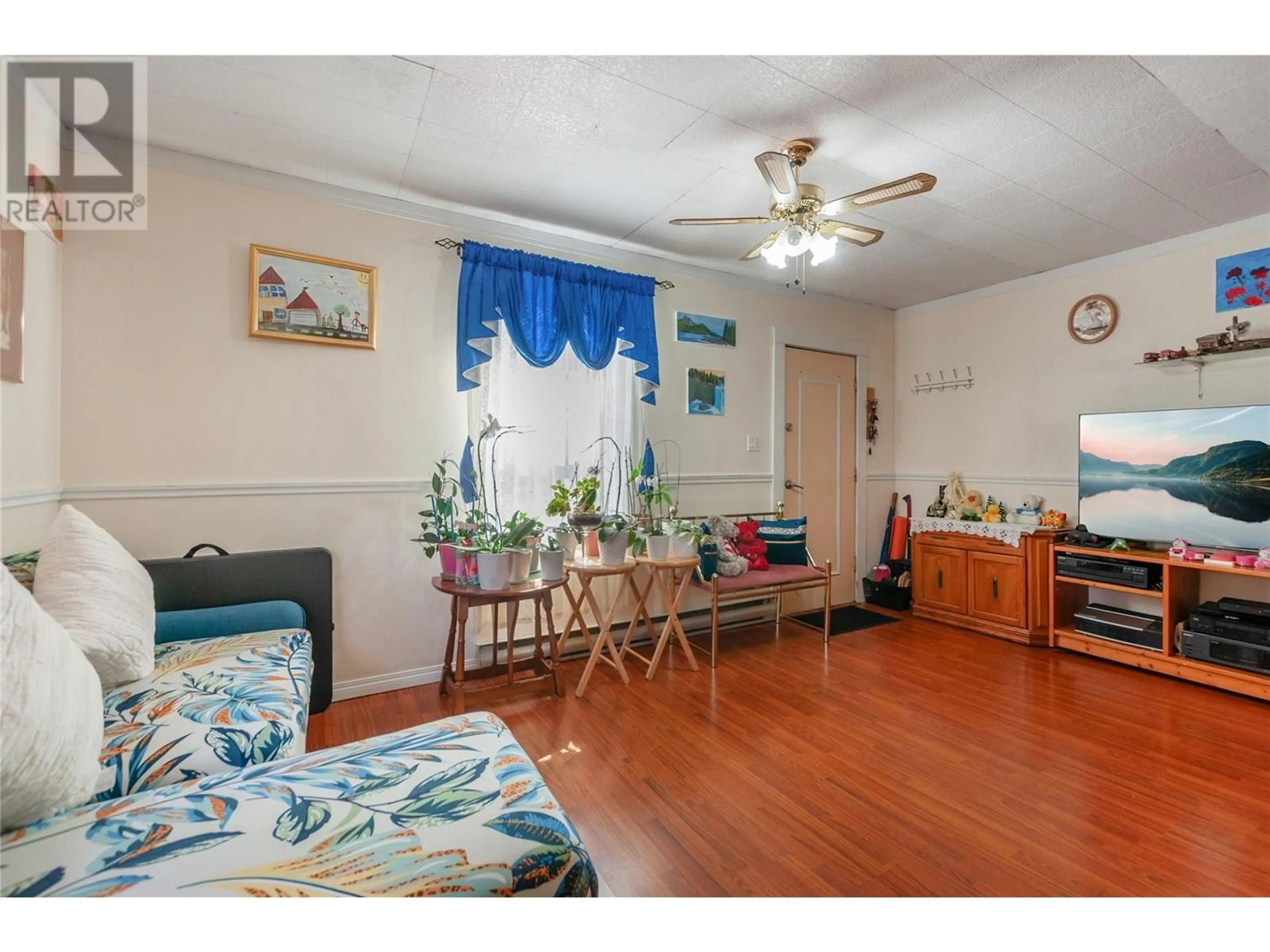 A pic of a room for 219 HASTINGS AVENUE, Penticton British Columbia V2A2V5