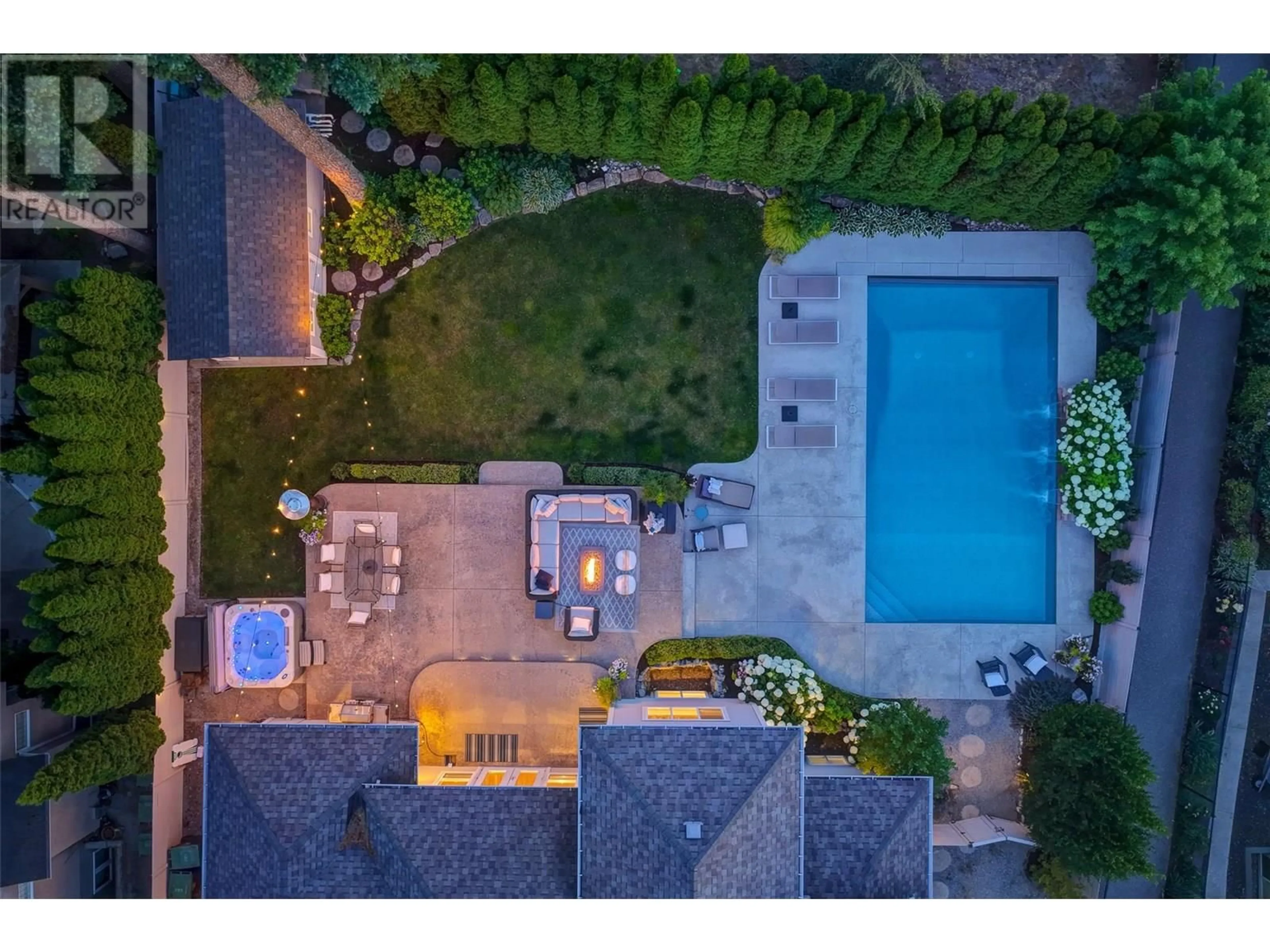 A pic from outside/outdoor area/front of a property/back of a property/a pic from drone, street for 531 METCALFE AVENUE, Kelowna British Columbia V1W4V7