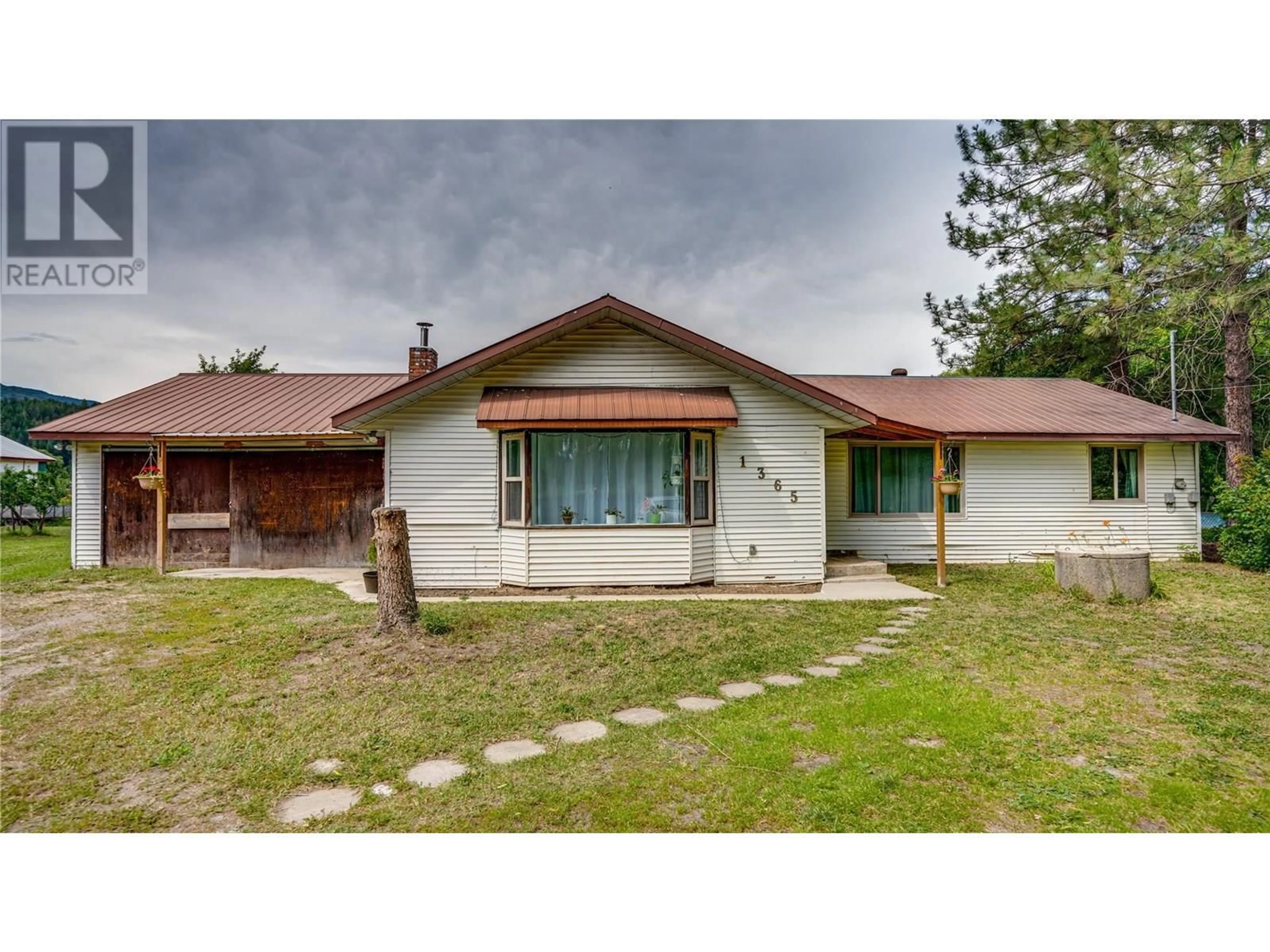 Unknown for 1365 SALMON RIVER ROAD, Salmon Arm British Columbia V1E3H3