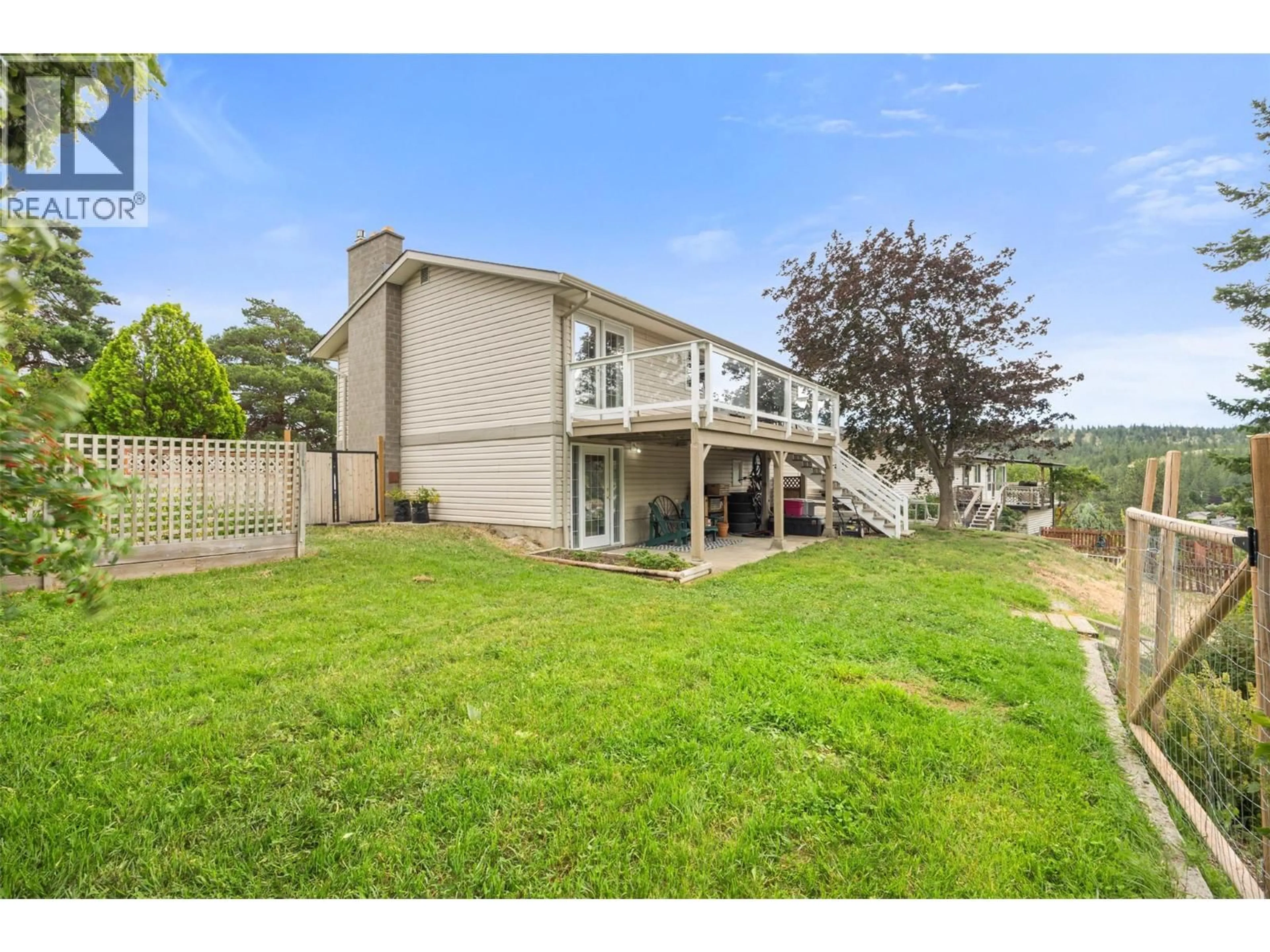 A pic from outside/outdoor area/front of a property/back of a property/a pic from drone, water/lake/river/ocean view for 1282 HIGHRIDGE DRIVE, Kamloops British Columbia V2C5G6