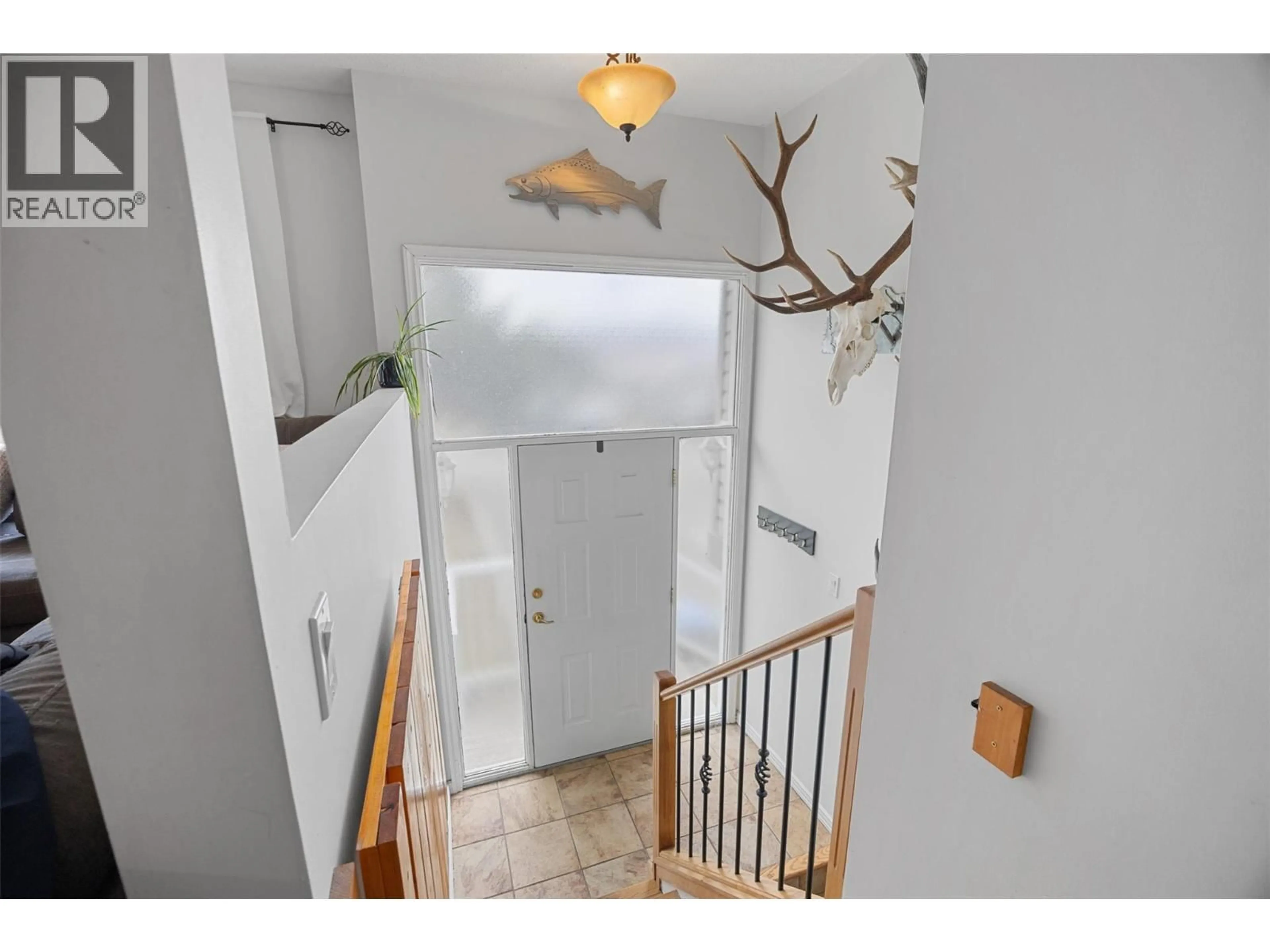 Indoor entryway for 1282 HIGHRIDGE DRIVE, Kamloops British Columbia V2C5G6