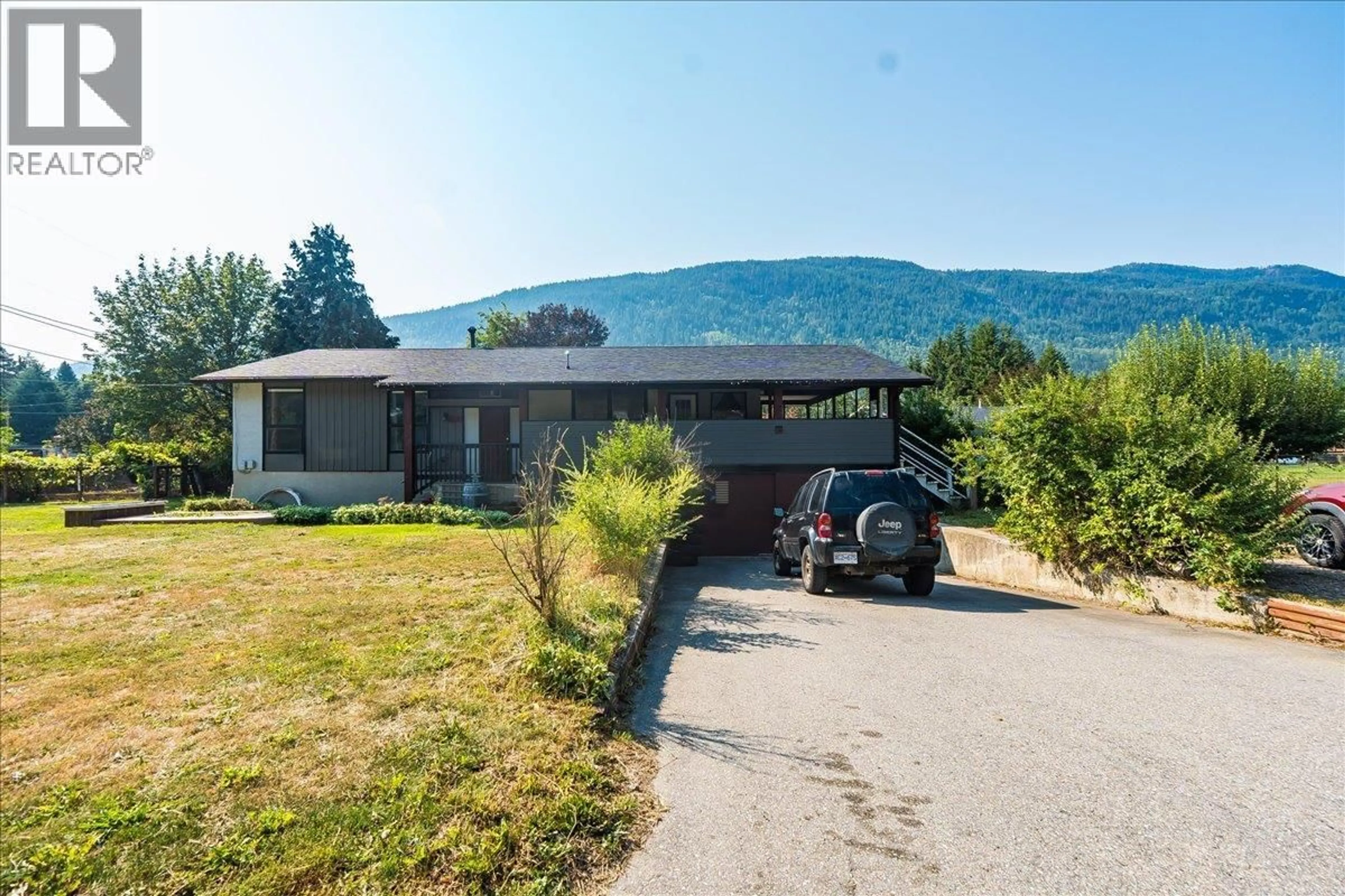 Unknown for 1056 CLARKE ROAD, Castlegar British Columbia V0G1X0