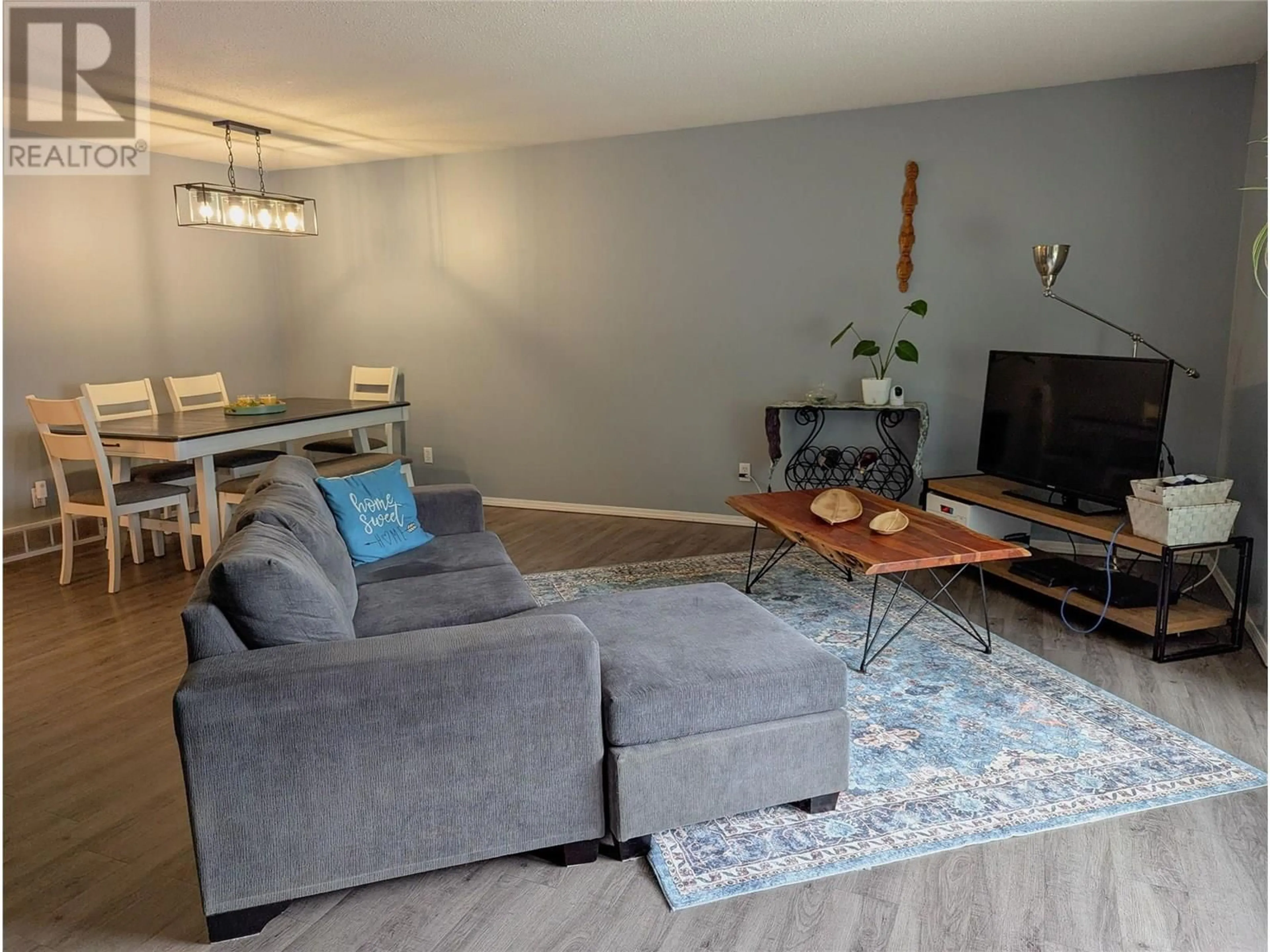 Living room with furniture, unknown for 710 IVY STREET, Castlegar British Columbia V1N2G4
