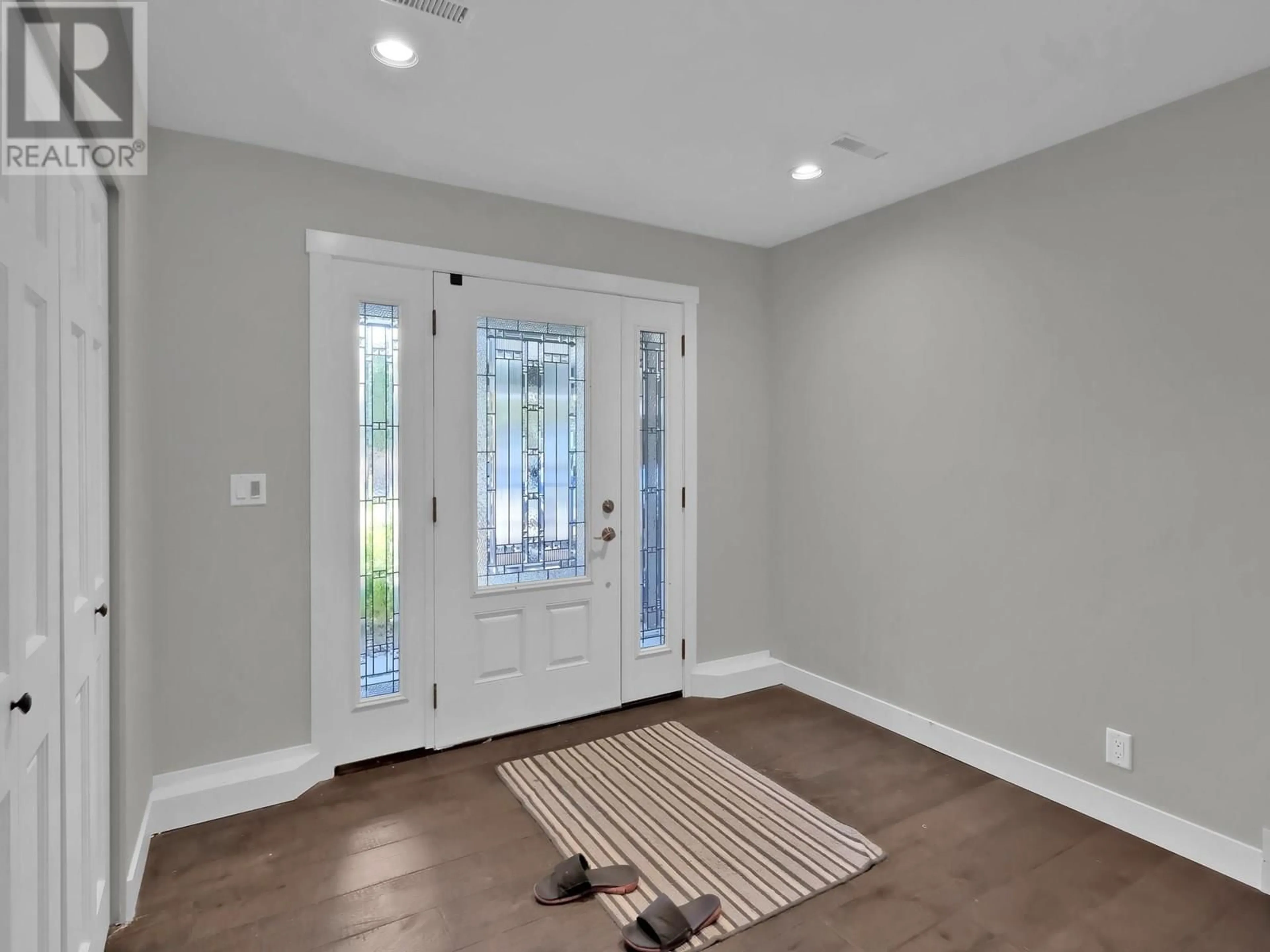 Indoor entryway for 2284 WESTVILLE PLACE, West Kelowna British Columbia V4T1S1