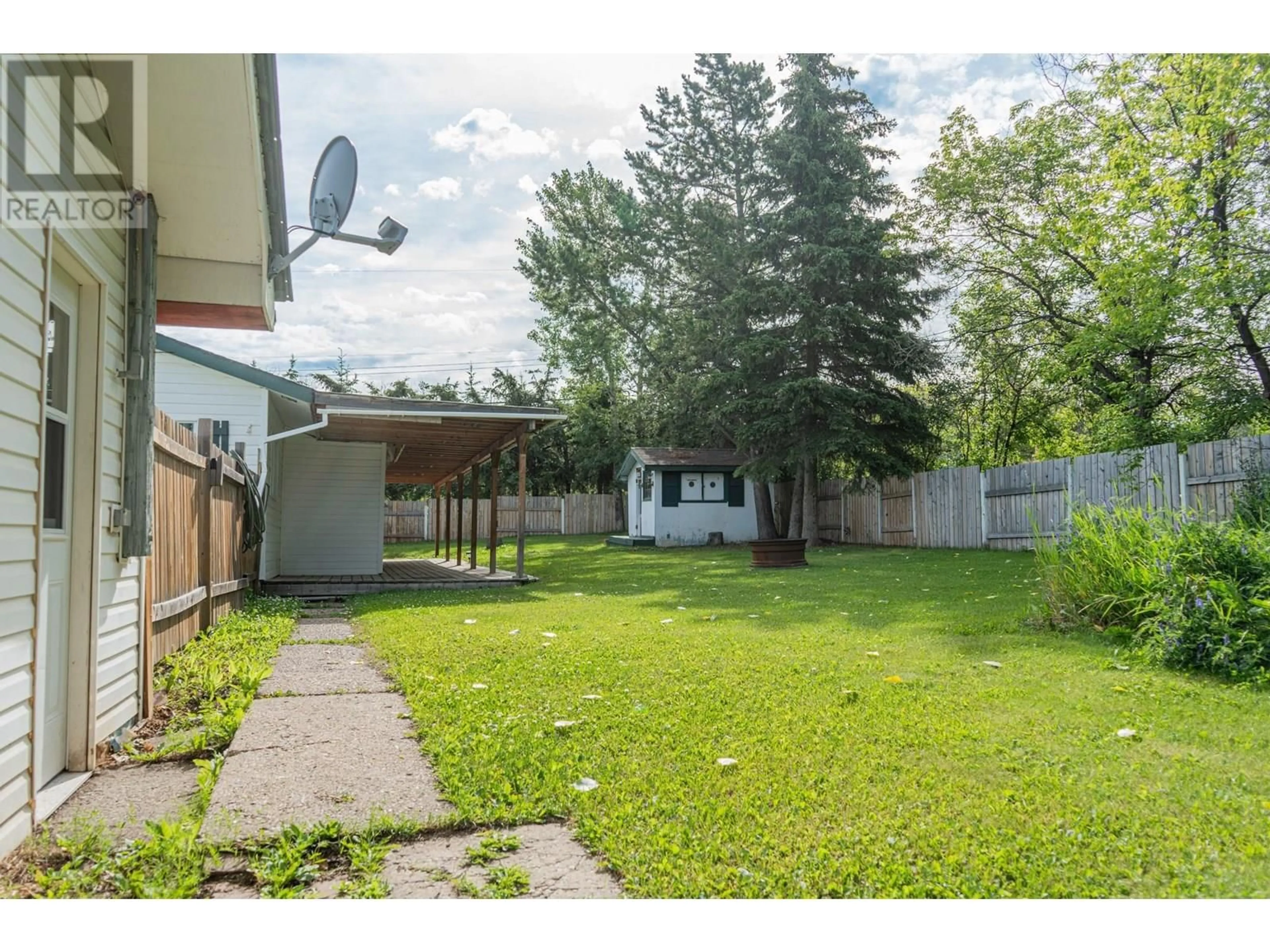 Patio, street for 1715 HARPER OTHER, Dawson Creek British Columbia V1G4E8
