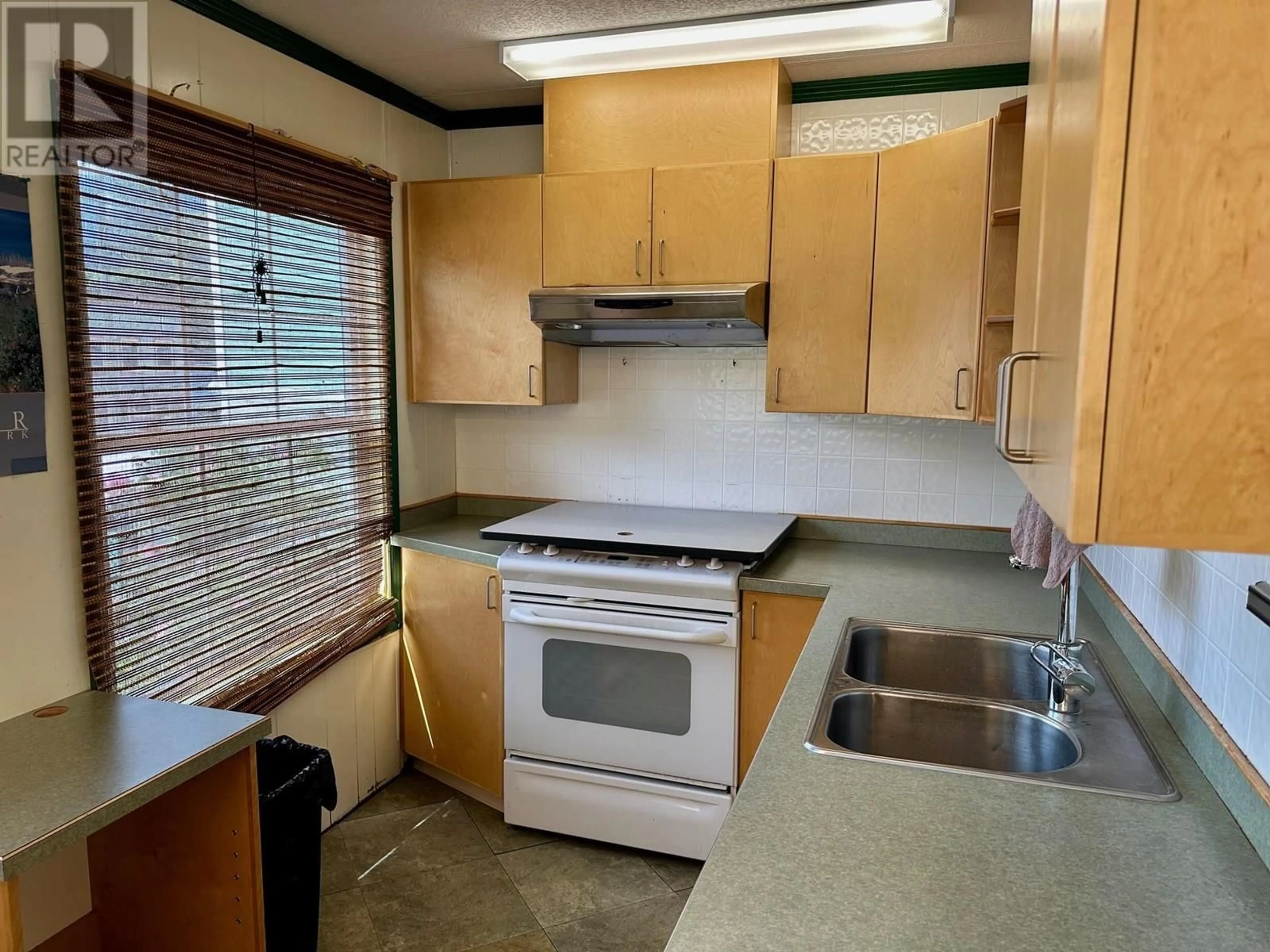 Standard kitchen, unknown for 316 6TH AVENUE, New Denver British Columbia V0G1S0