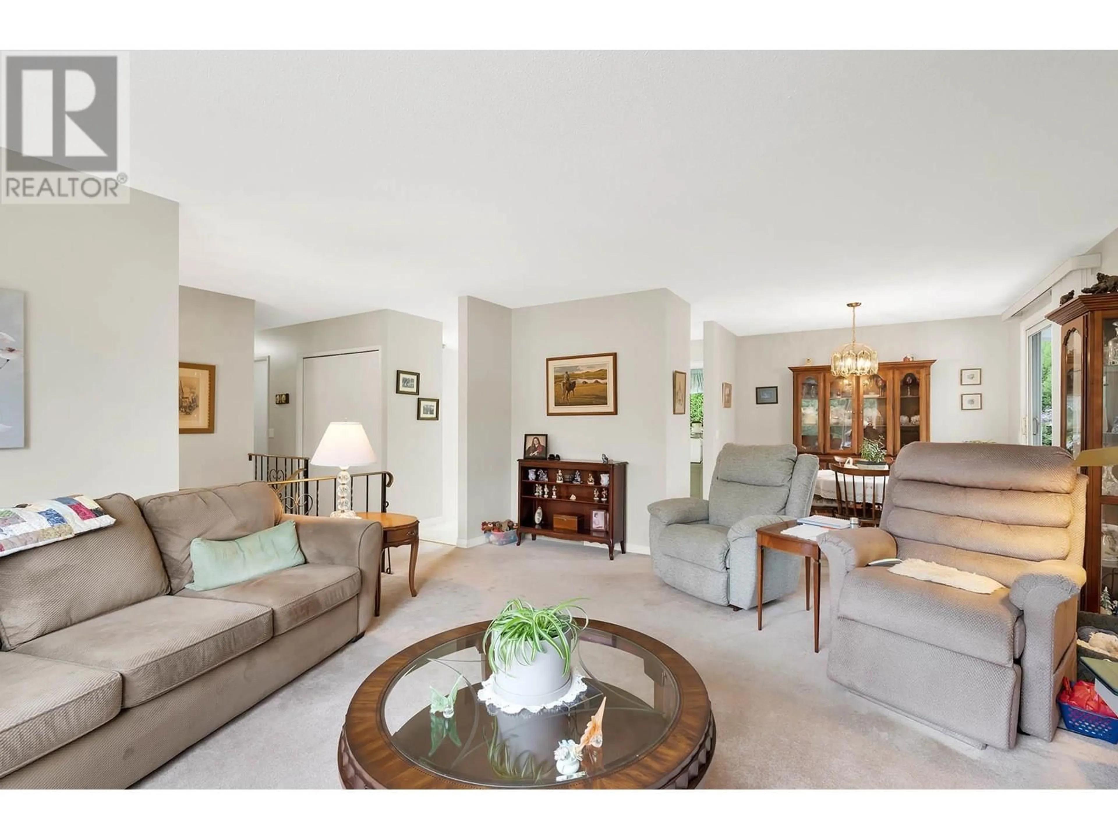 Living room with furniture, unknown for 1751 HILLSIDE DRIVE, Kamloops British Columbia V2E1N4
