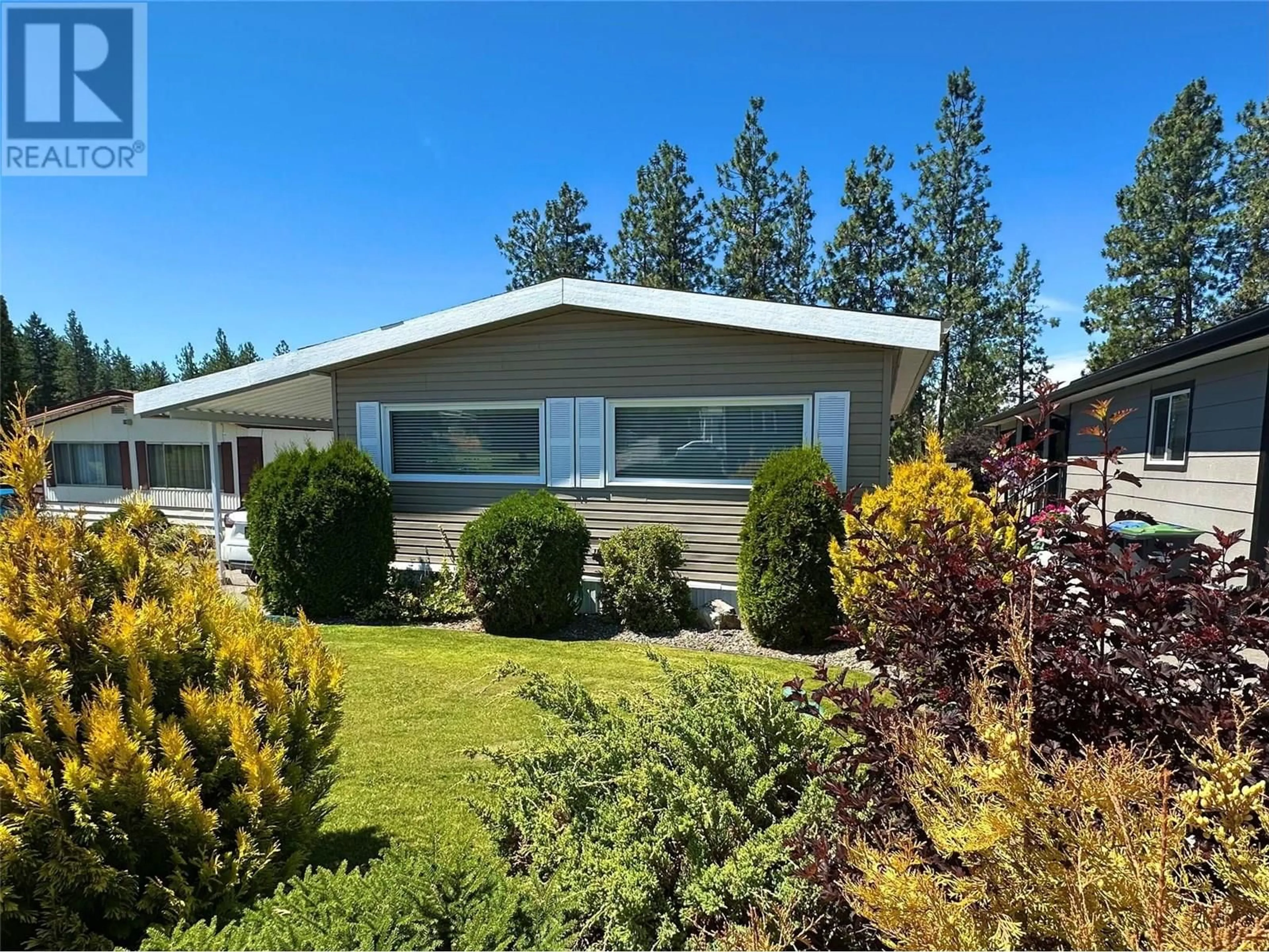 Home with vinyl exterior material, street for 51 - 3535 MCCULLOCH ROAD, Kelowna British Columbia V1W4R8