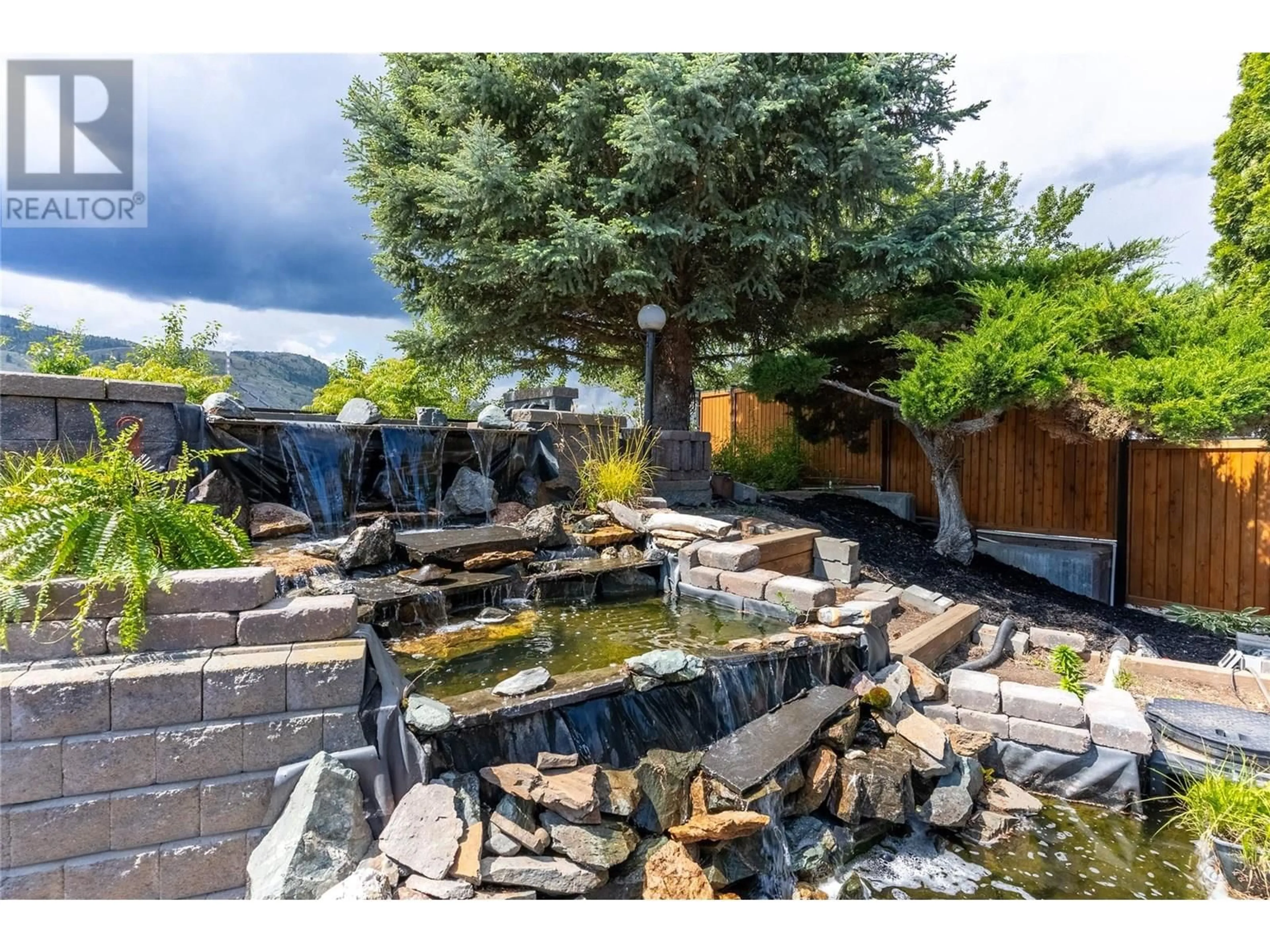 Patio, water/lake/river/ocean view for 1765 CLIFFORD AVENUE, Kamloops British Columbia V2B4G7