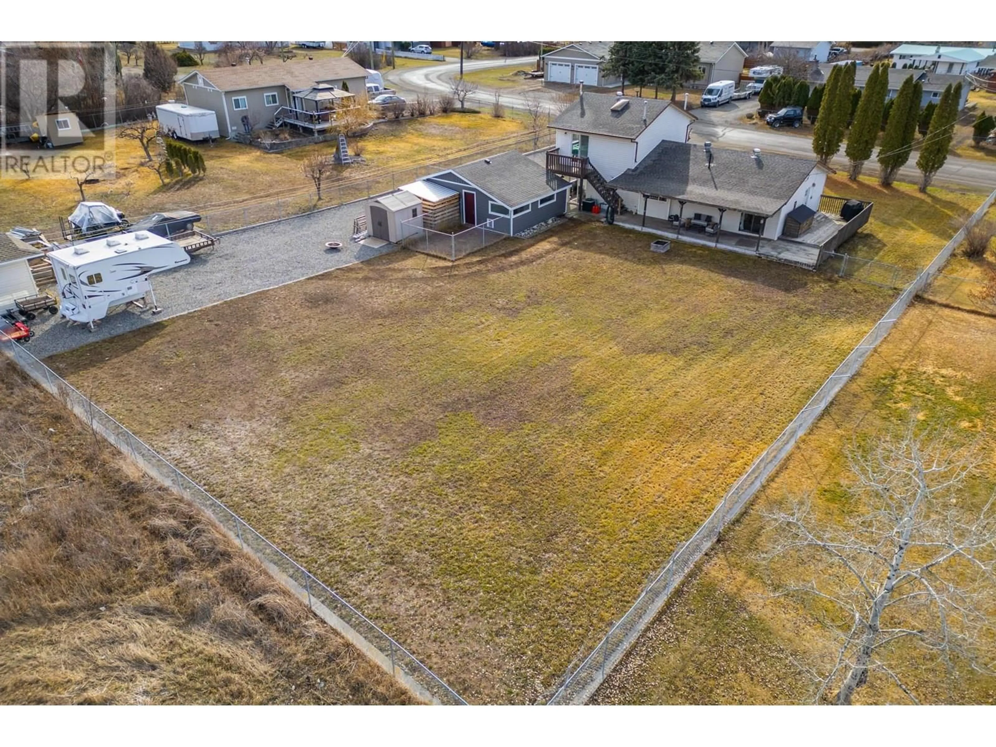 A pic from outside/outdoor area/front of a property/back of a property/a pic from drone, street for 435 MORGAN AVENUE, Merritt British Columbia V0K1Y0